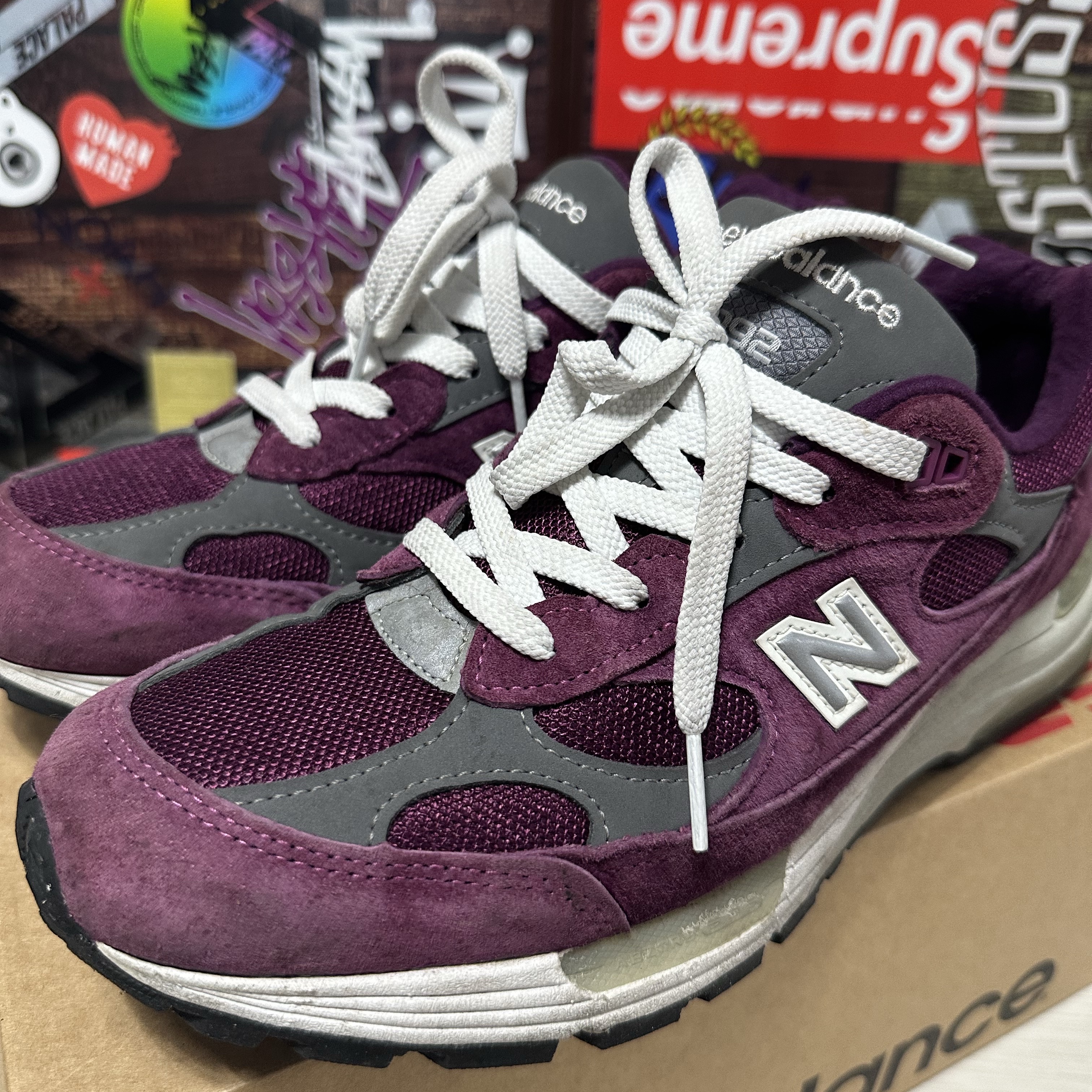 New Balance 992 Made in USA Maroon 착용 스타일