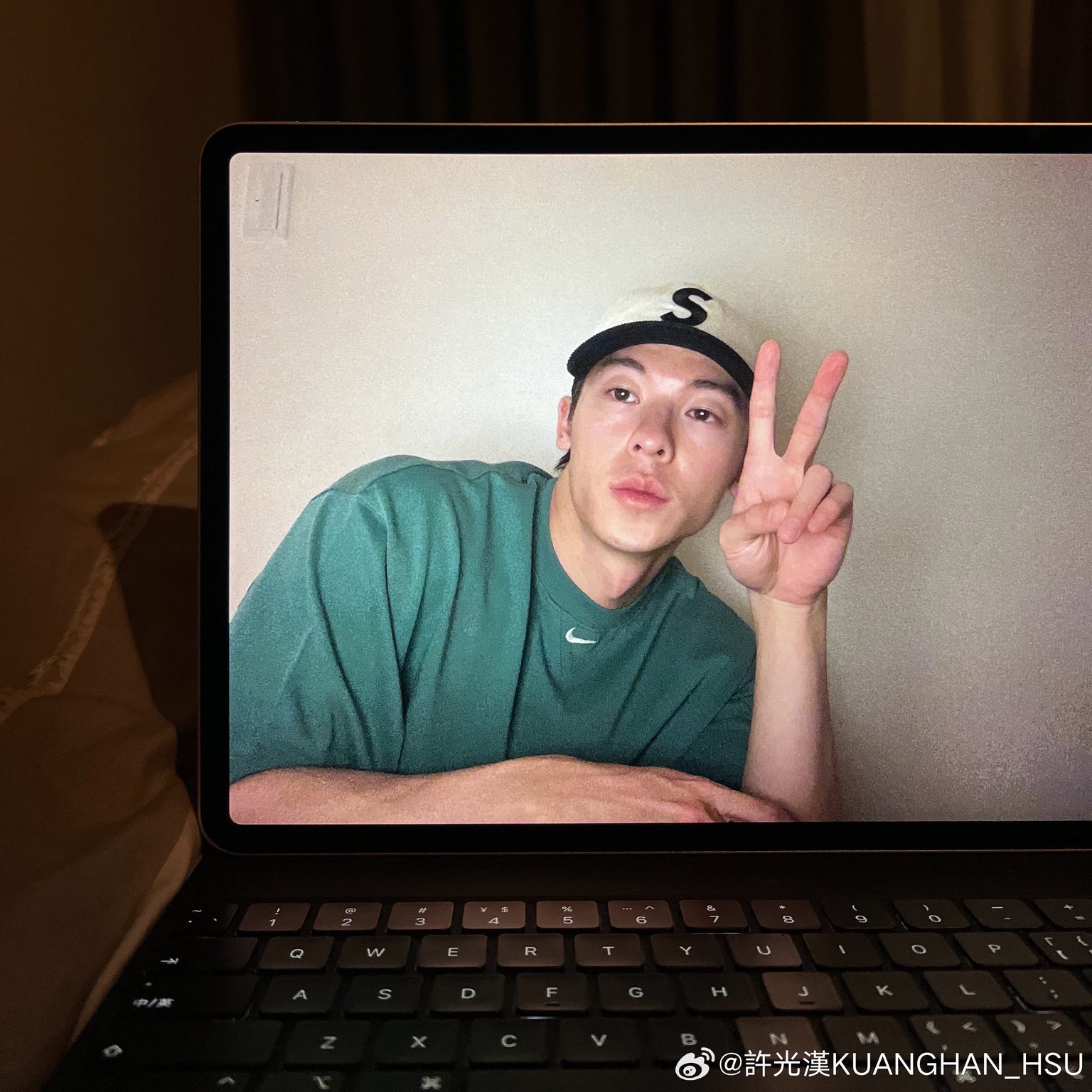 Supreme 2-Tone S Logo 6-Panel Stone - 24SS 착용 스타일 - 2