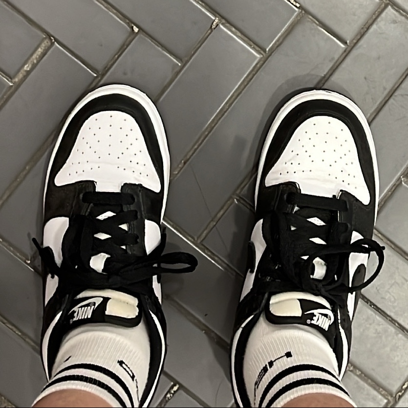 (W) Nike Dunk Low Black 착용 스타일 - 2