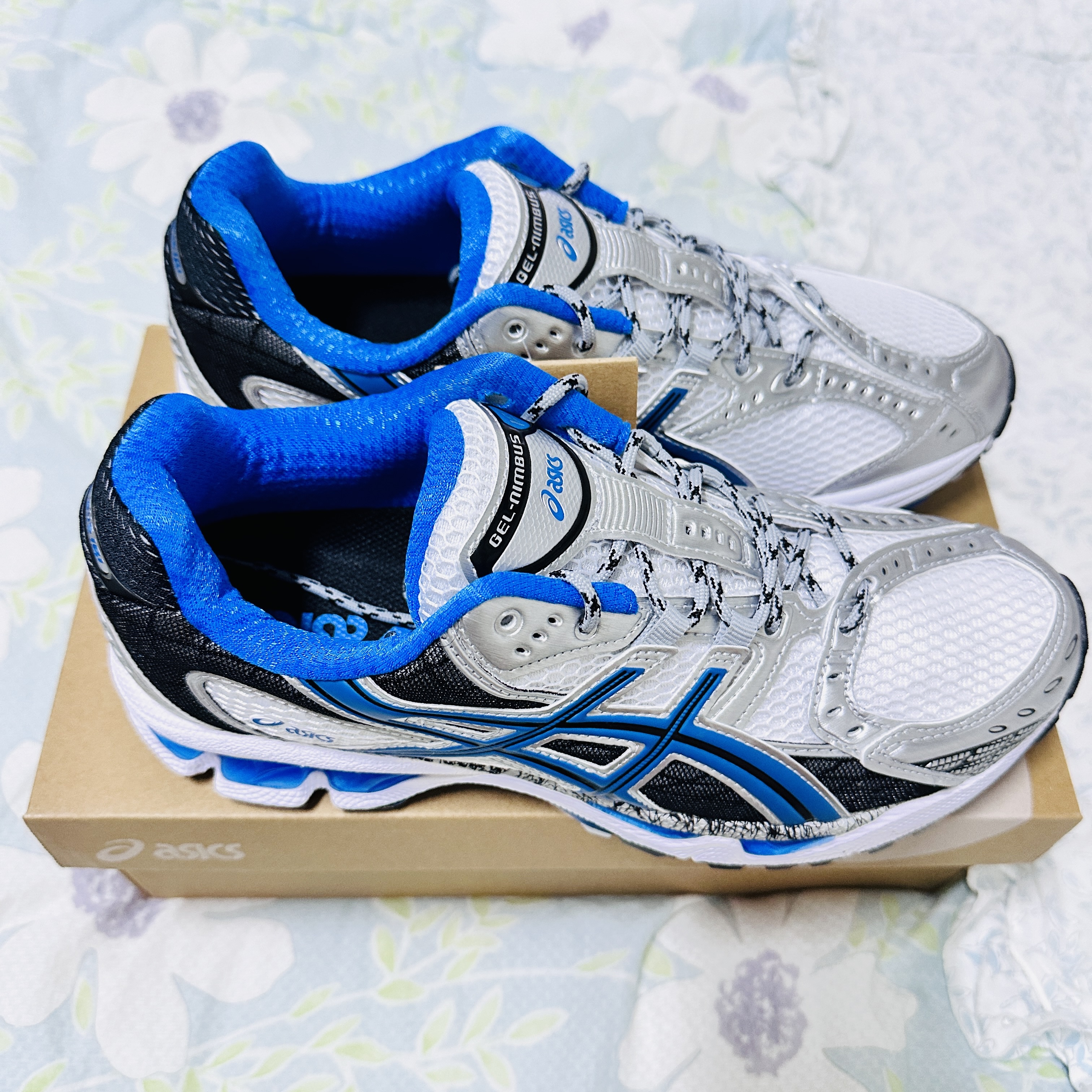 Asics Gel-Nimbus 10.1 White Directoire Blue 착용 스타일 - 4