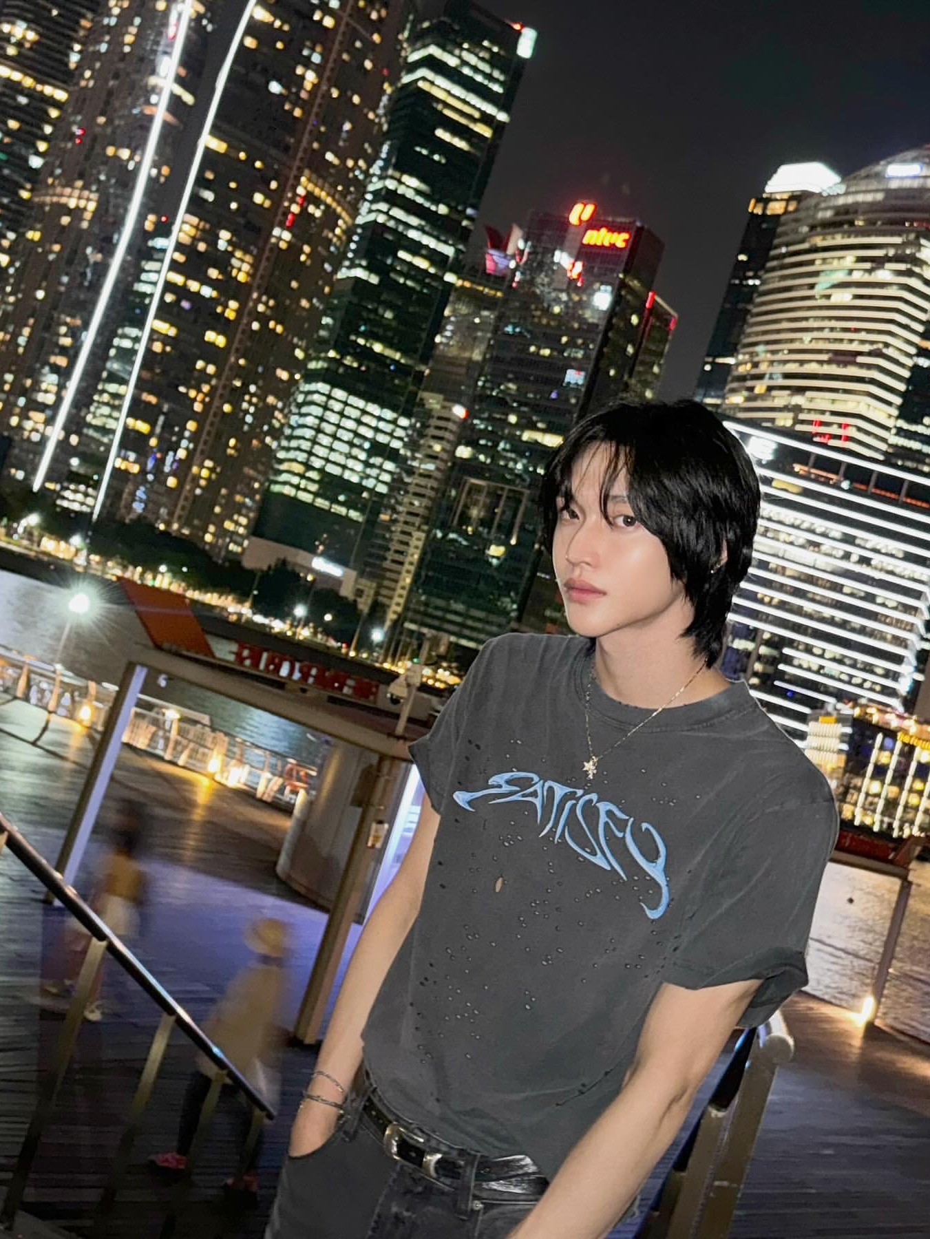 Satisfy MothTech T-Shirt Aged Black 착용 스타일 - 2