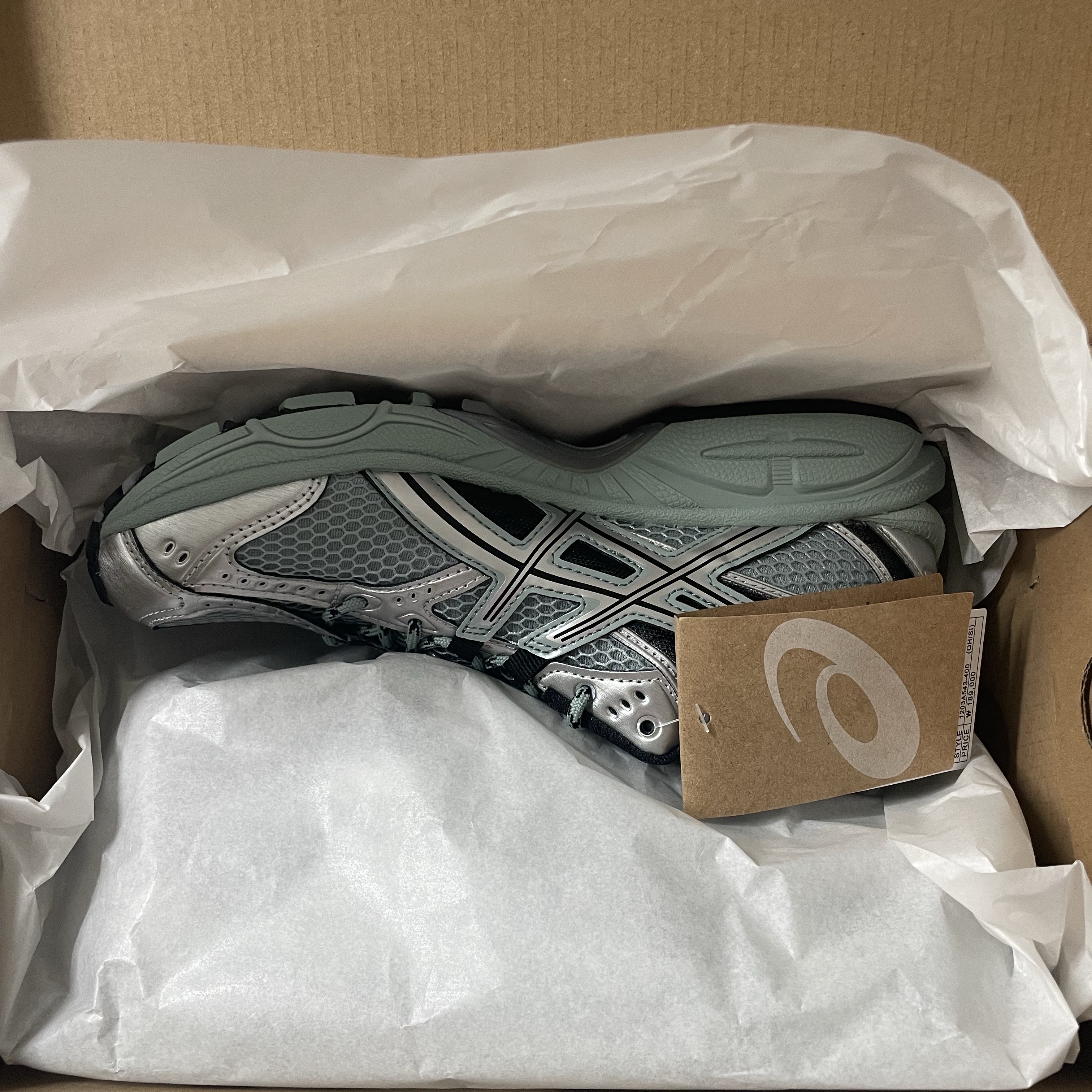 Asics Gel-Nimbus 10.1 Ocean Haze Pure Silver 착용 스타일