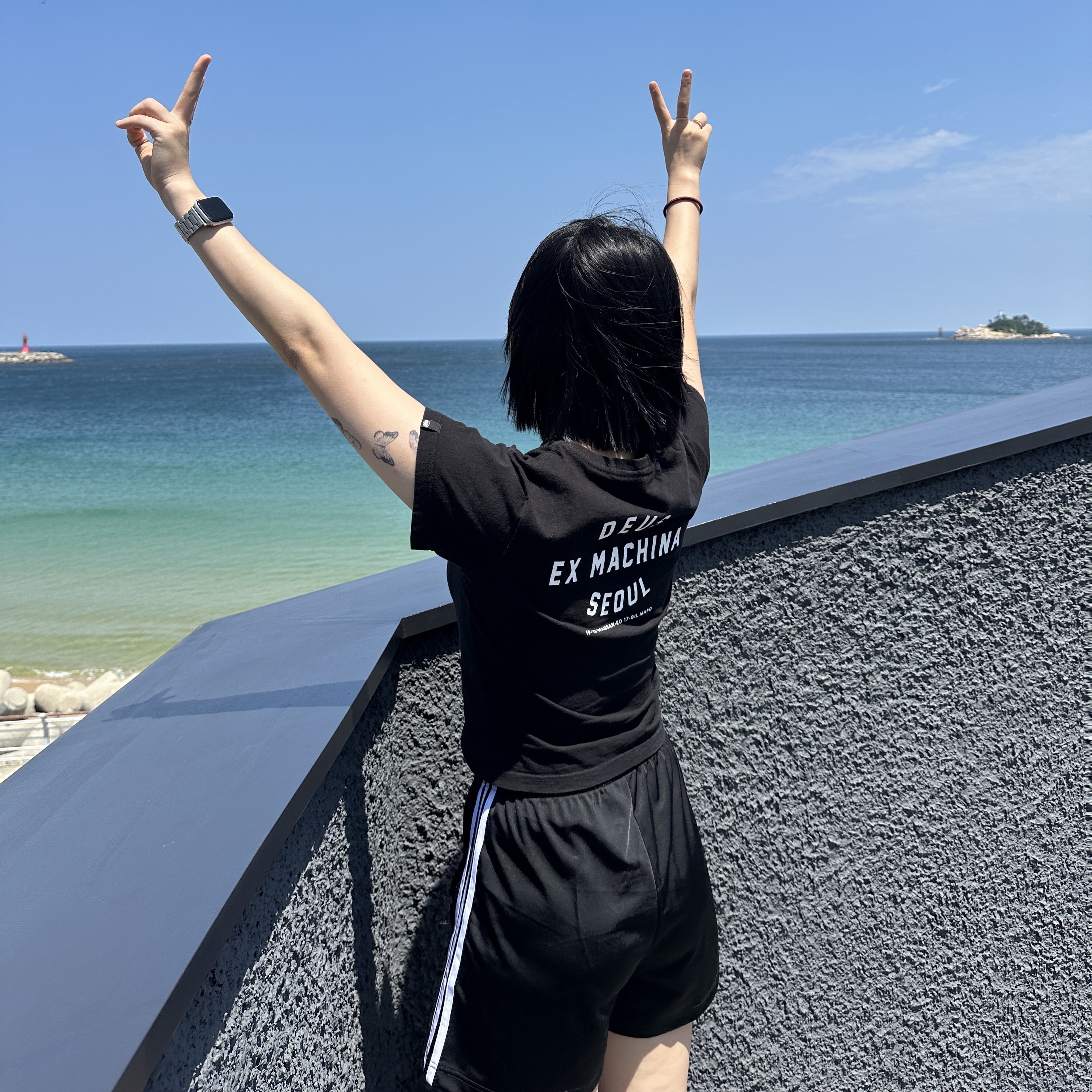 (W) Adidas Firebird Shorts Black - KR Sizing 착용 스타일