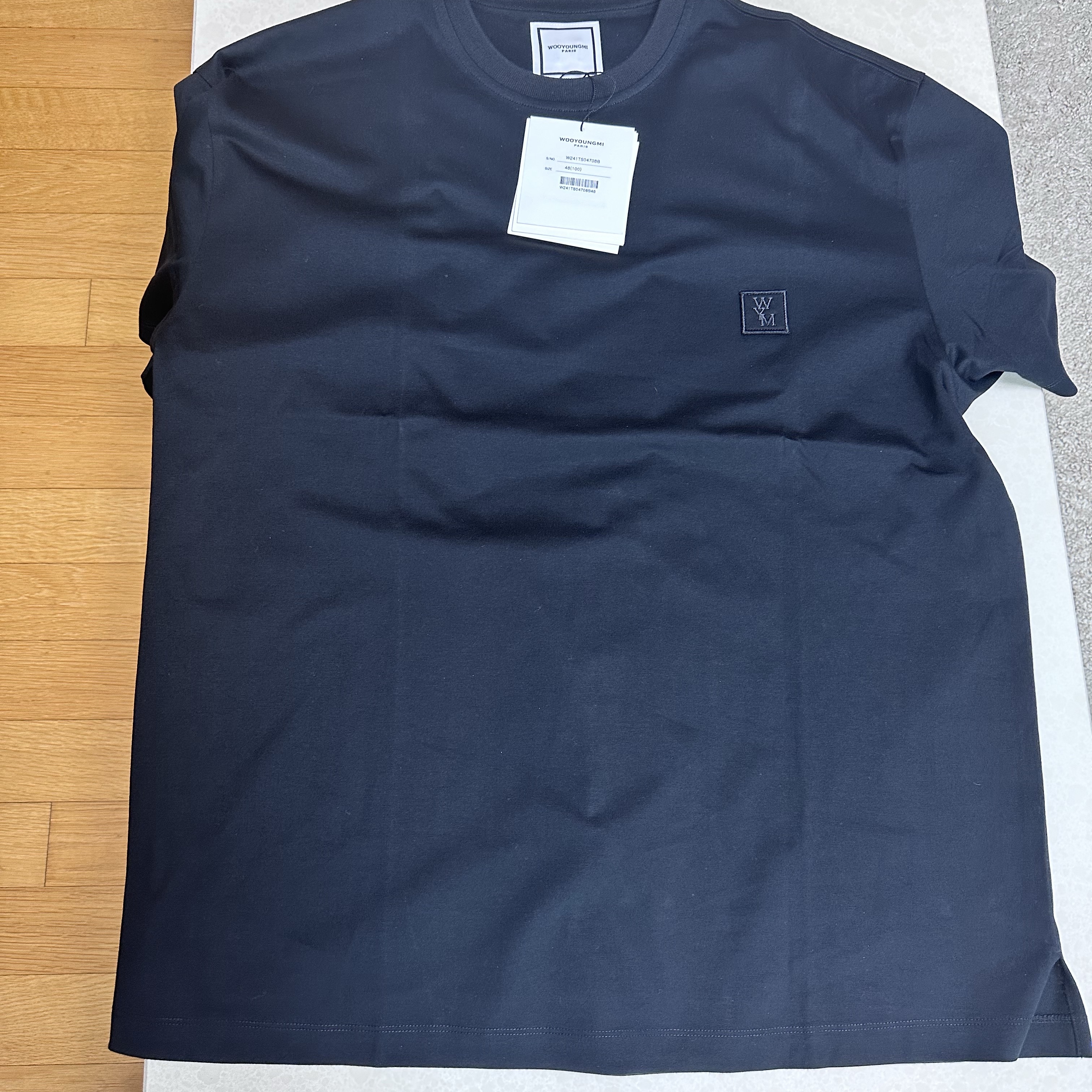 Wooyoungmi Luminous Jellyfish Back Logo T-Shirt Black - 24SS 착용 스타일 - 2