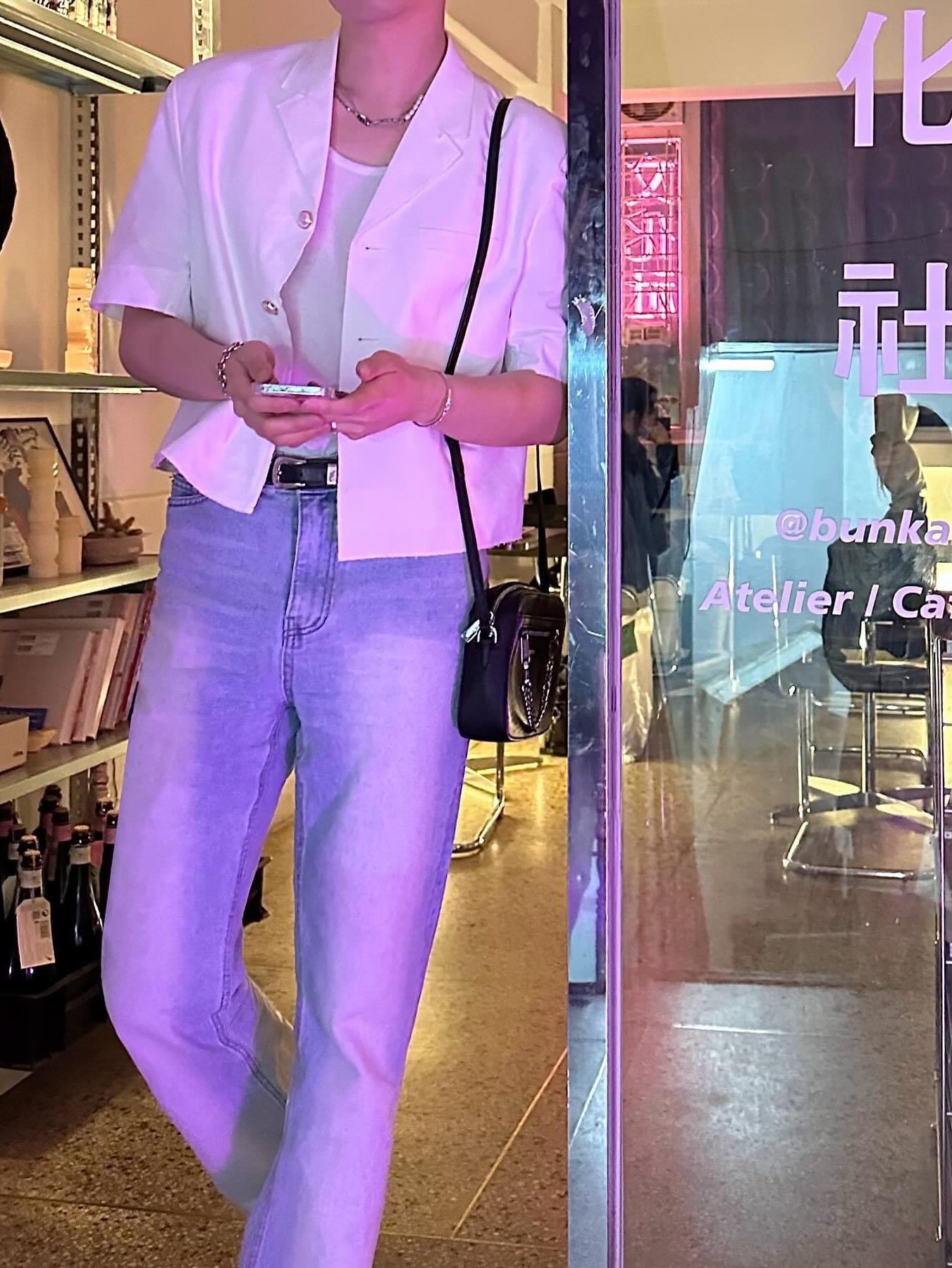 Ajobyajo PBA White Pearl Necklace Silver, Michael Kors Jet Set Large Saffiano Leather Crossbody Bag Black 착용 스타일 - 6