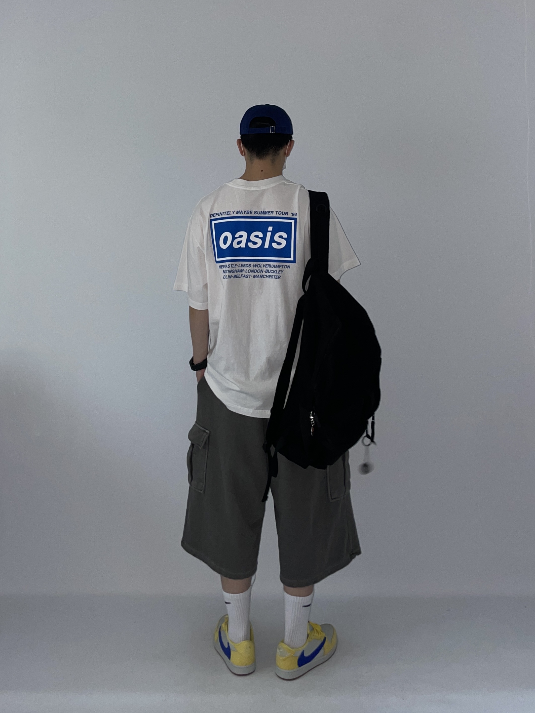 (W) Jordan 1 x Travis Scott Retro Low OG SP Canary, Supreme Warm Up 6-Panel Navy - 23FW 착용 스타일 - 3
