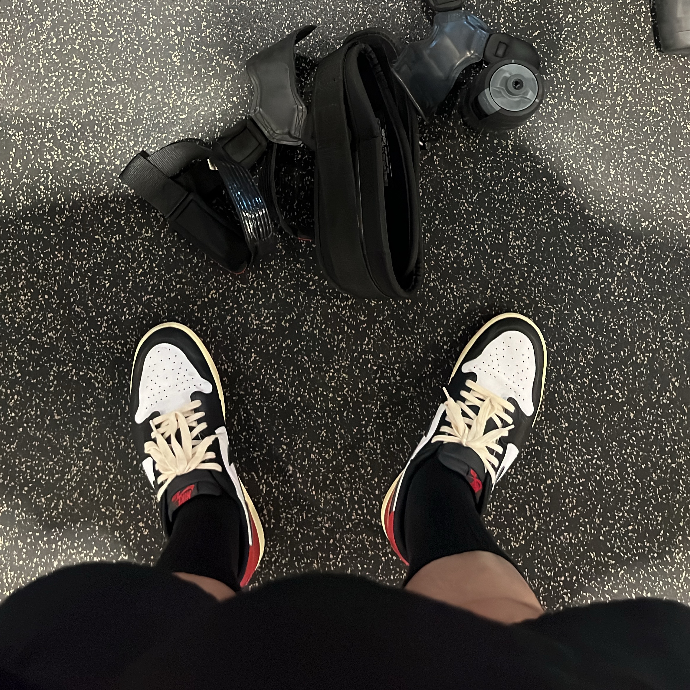 Jordan 1 Retro Low OG Black Toe 착용 스타일