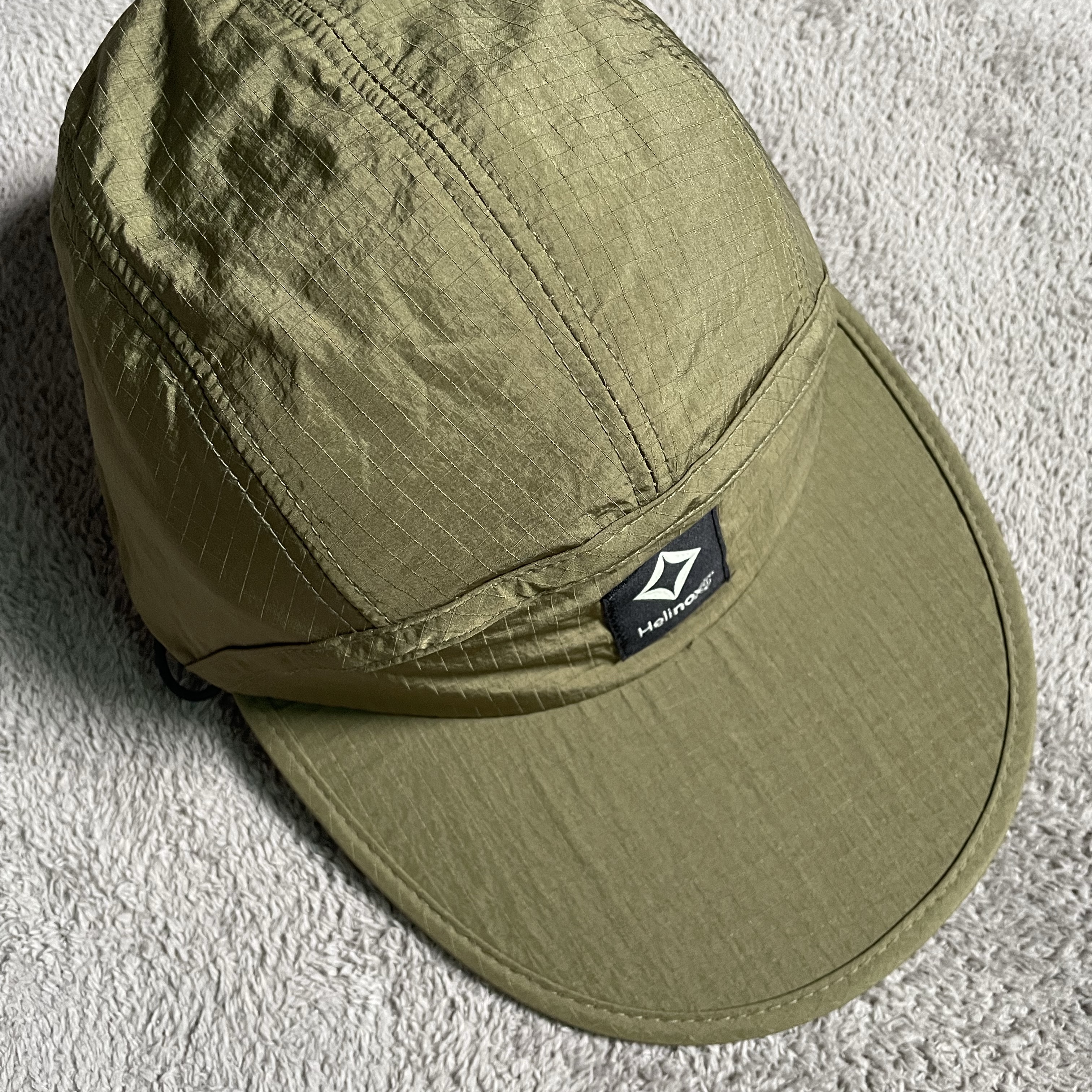 Helinox 15th Anniversary Field Bill Cap Olive 착용 스타일