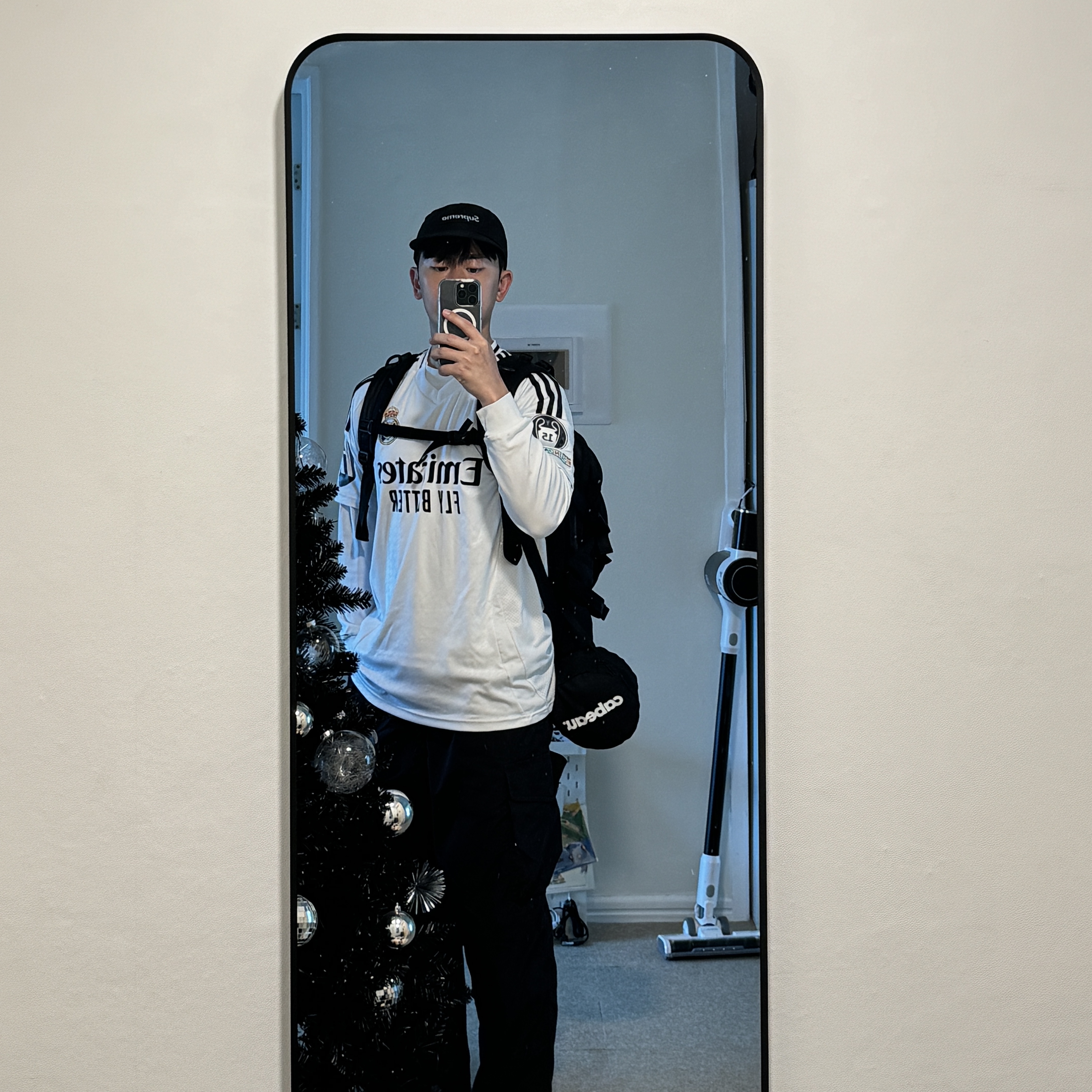 Supreme Waxed Cotton Camp Cap Black - 23FW, Adidas Real Madrid 2024/25 Home Jersey White - KR Sizing (Non Marking Ver.) 착용 스타일