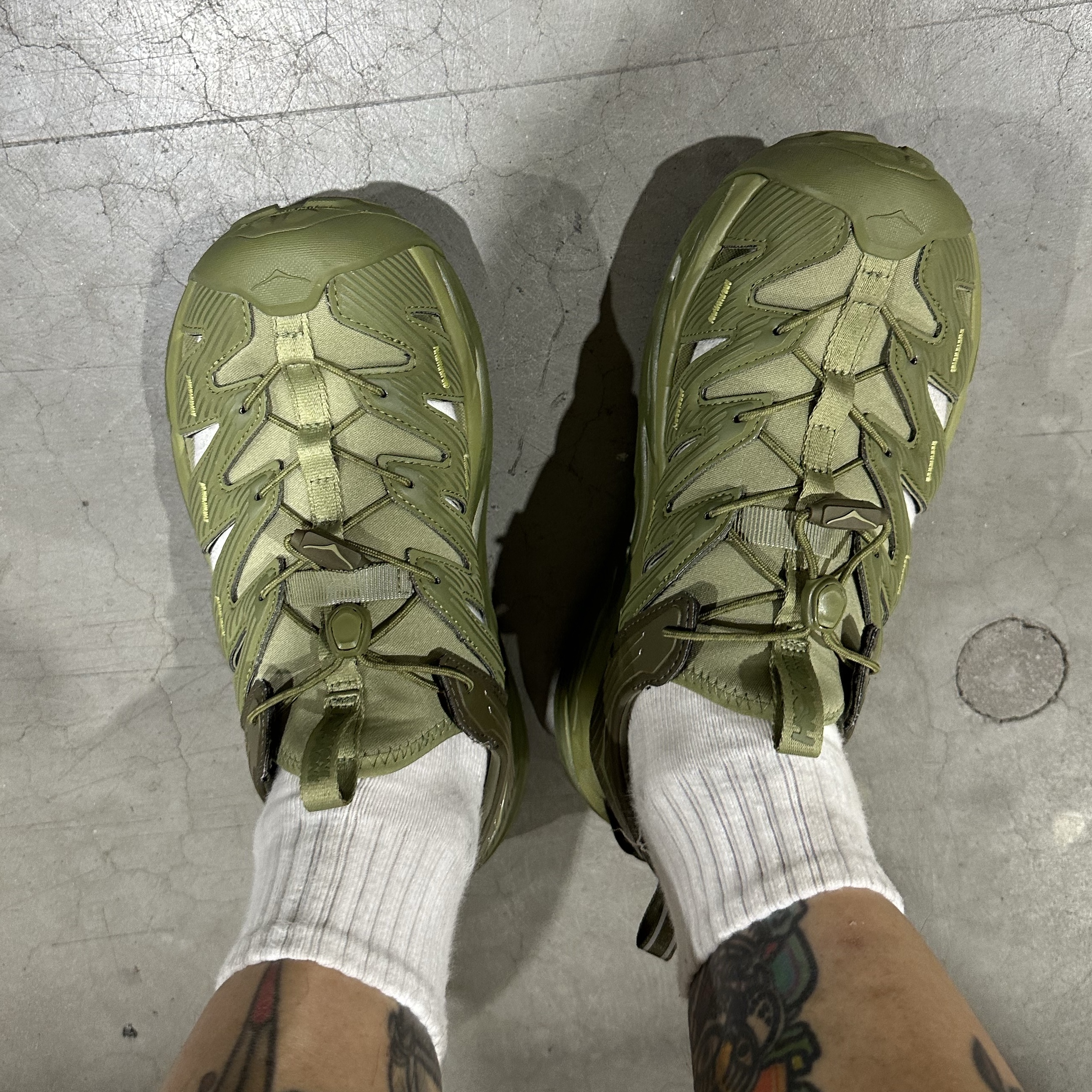 Hoka Hopara Forest Floor Fennel 착용 스타일