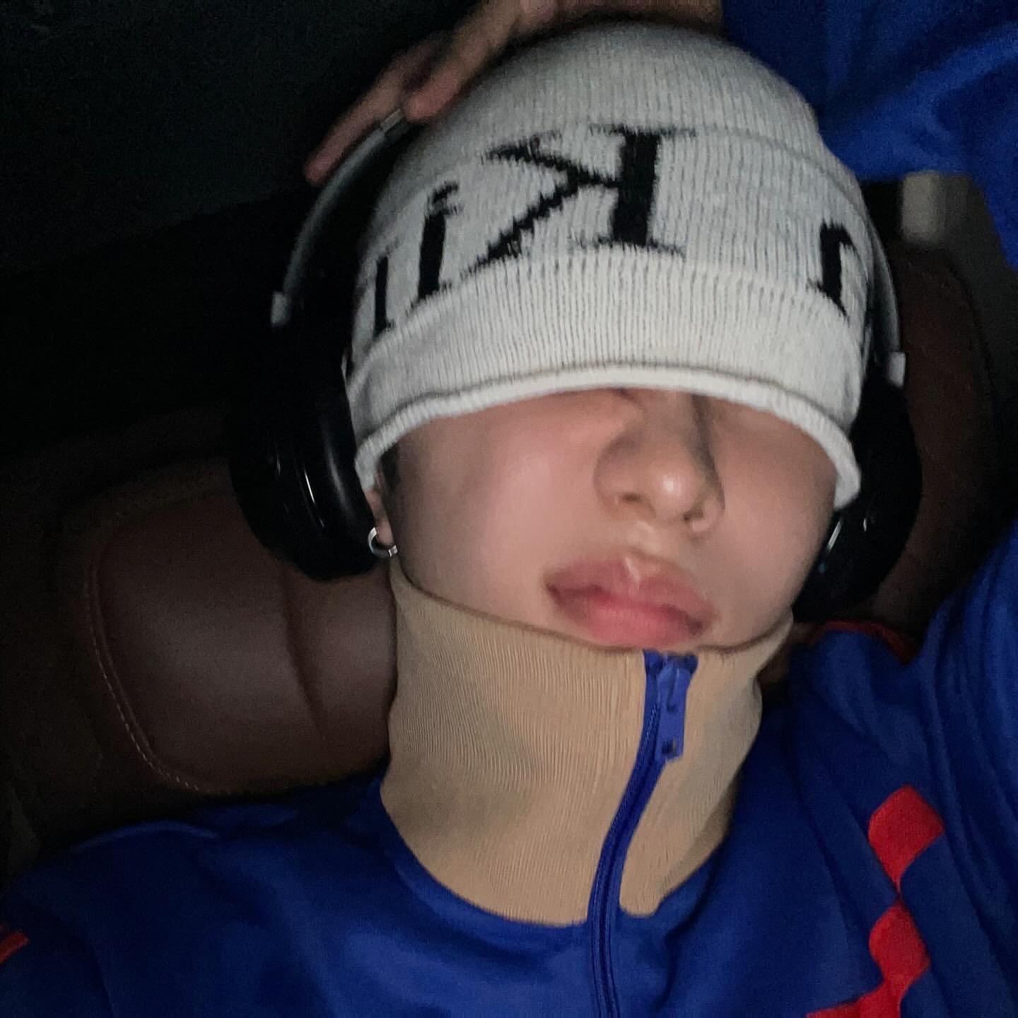 Adidas x Wales Bonner Jersey Track Top Royal Blue - US Sizing, Matin Kim Logo Jacquard Short Beanie White 착용 스타일 - 2