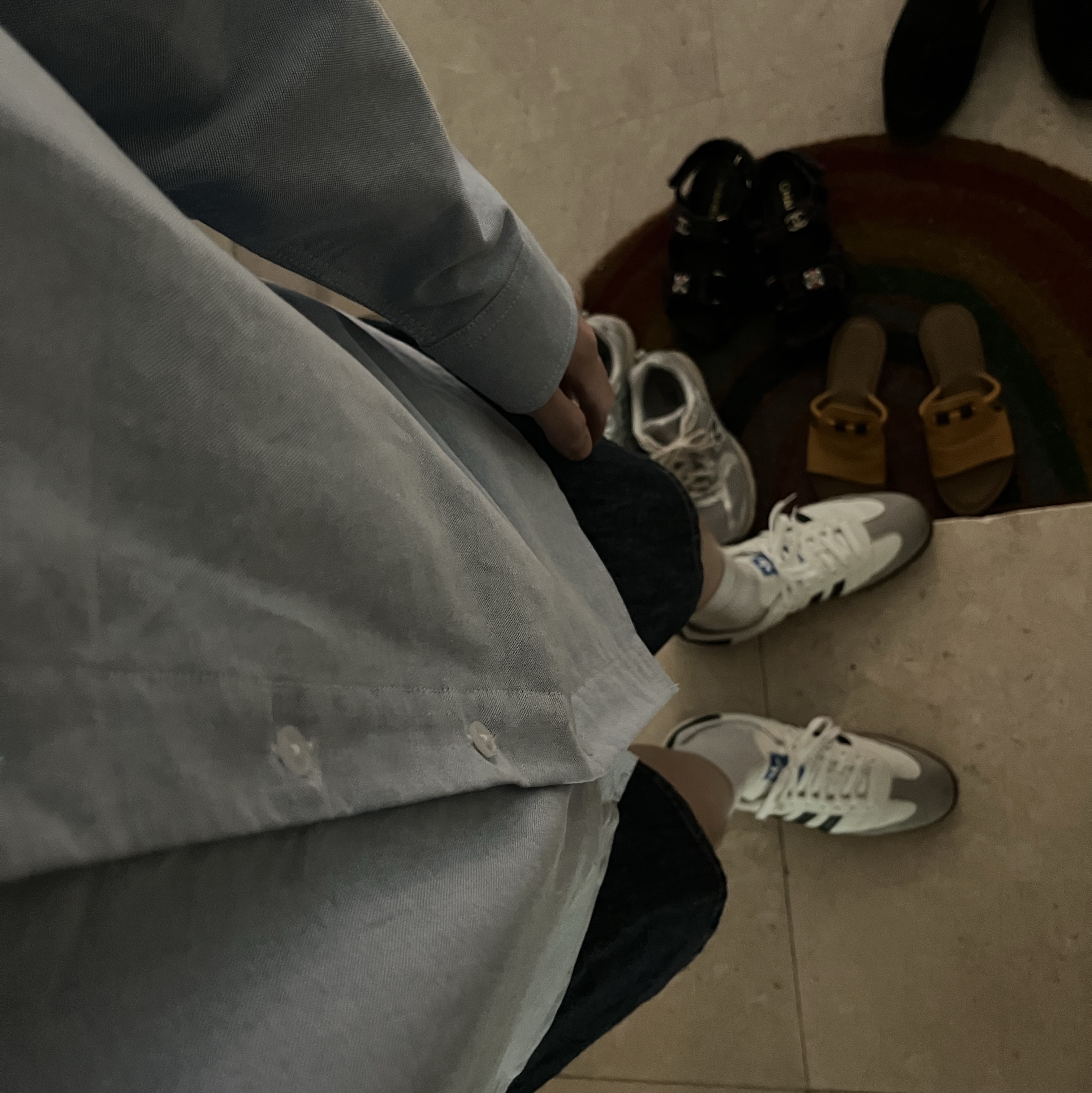 Polo Ralph Lauren Custom Fit Oxford Shirt Blue, Adidas Samba OG Cloud White 착용 스타일