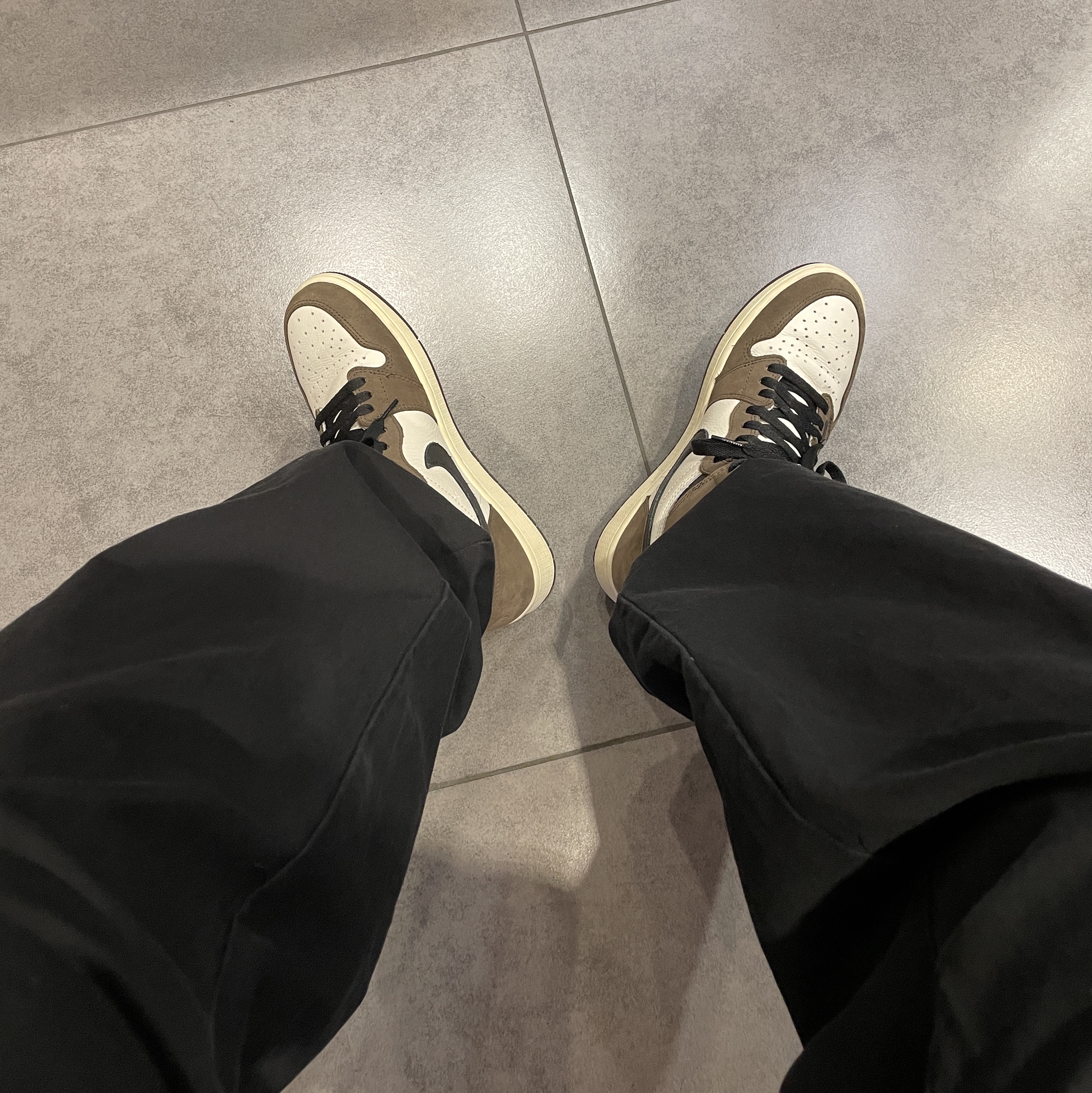 Jordan 1 x Travis Scott Retro High OG SP Mocha 착용 스타일