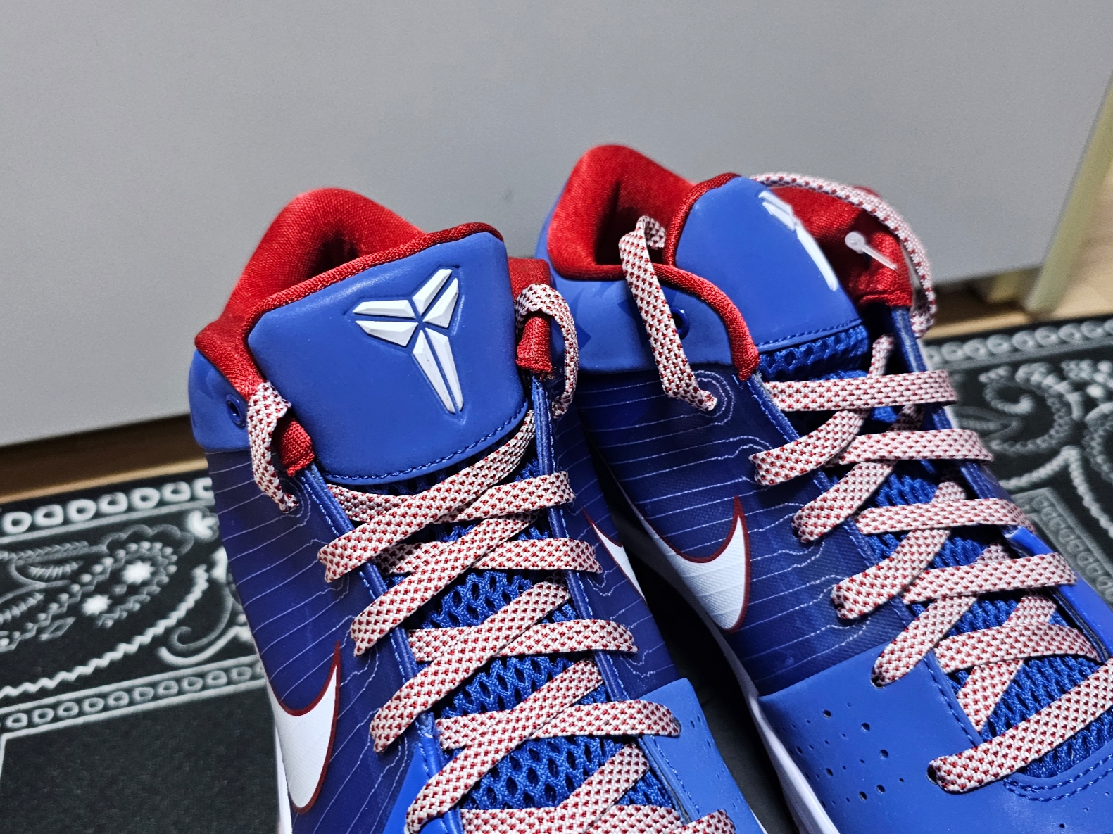 Nike Kobe 4 Protro Philly 착용 스타일 - 2
