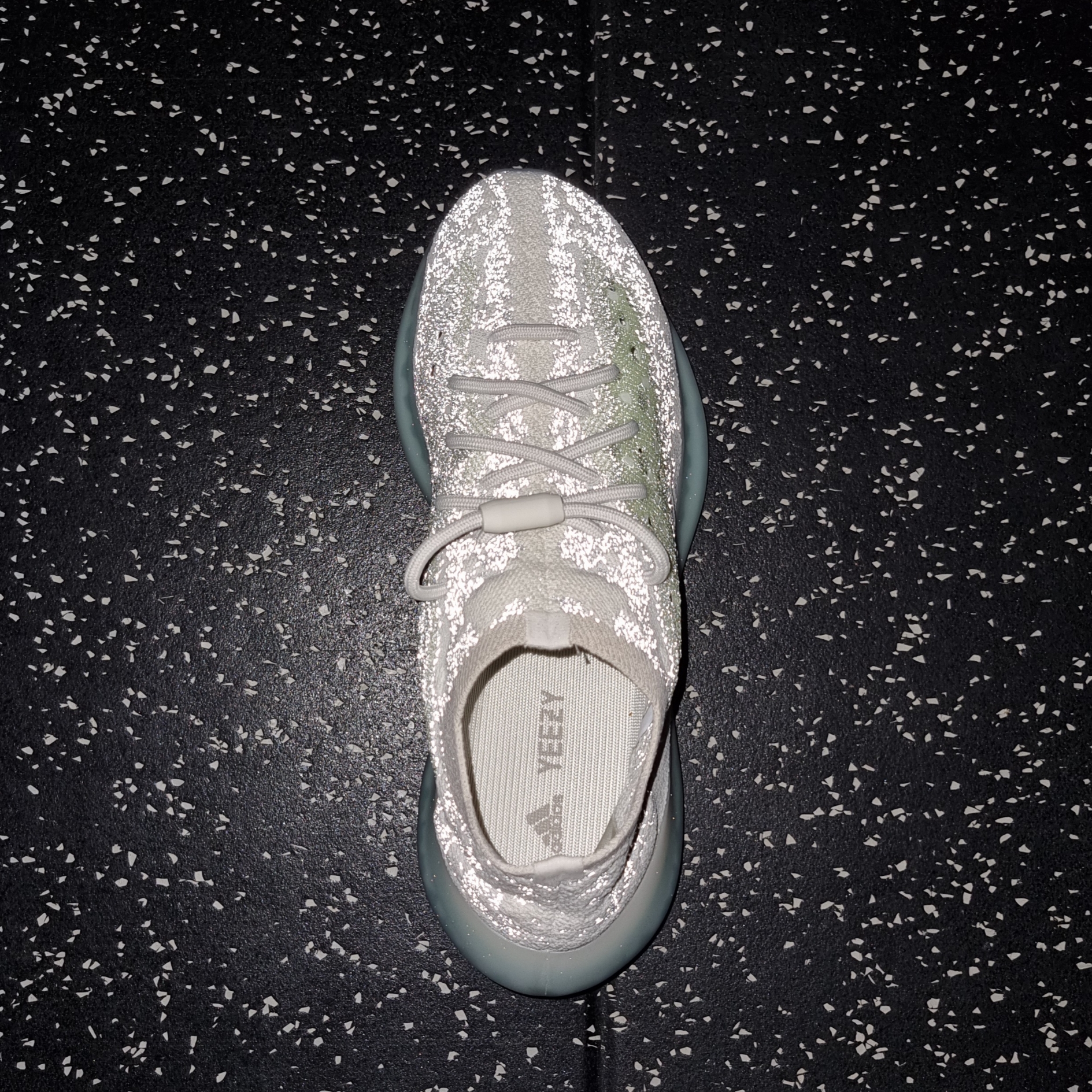 Adidas Yeezy Boost 380 Alien Blue - Reflective 착용 스타일 - 3