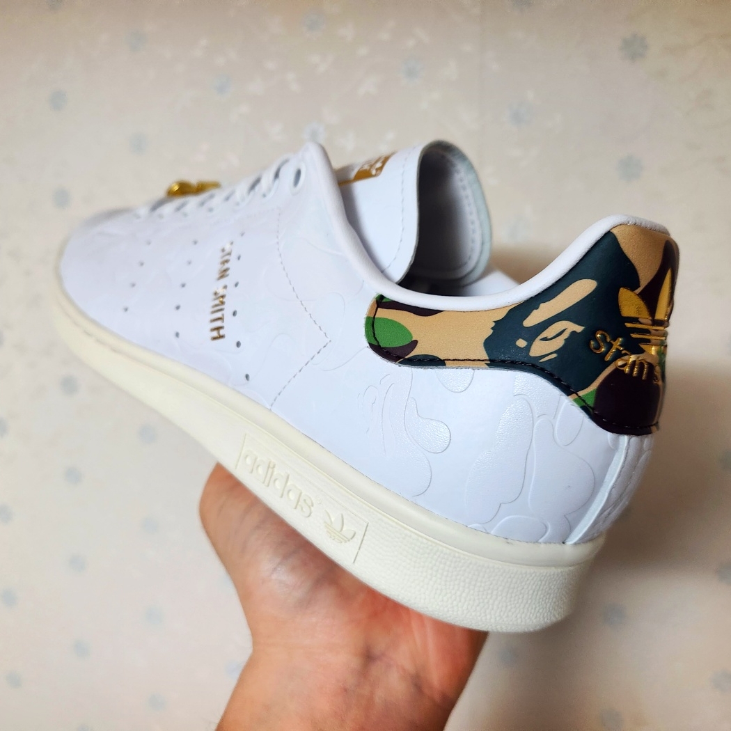 Adidas x BAPE Stan Smith Cloud White Off White 착용 스타일 - 2