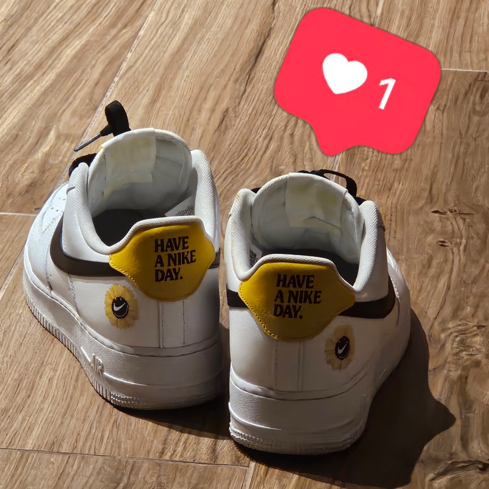 Nike Air Force 1 '07 LV8 2 Have a Nike Day 착용 스타일 - 3