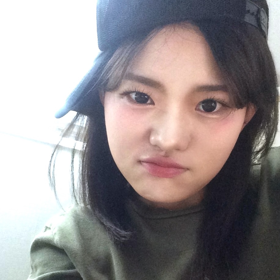 Open Yy x Hello Kitty Trucker Cap Black 착용 스타일 - 2