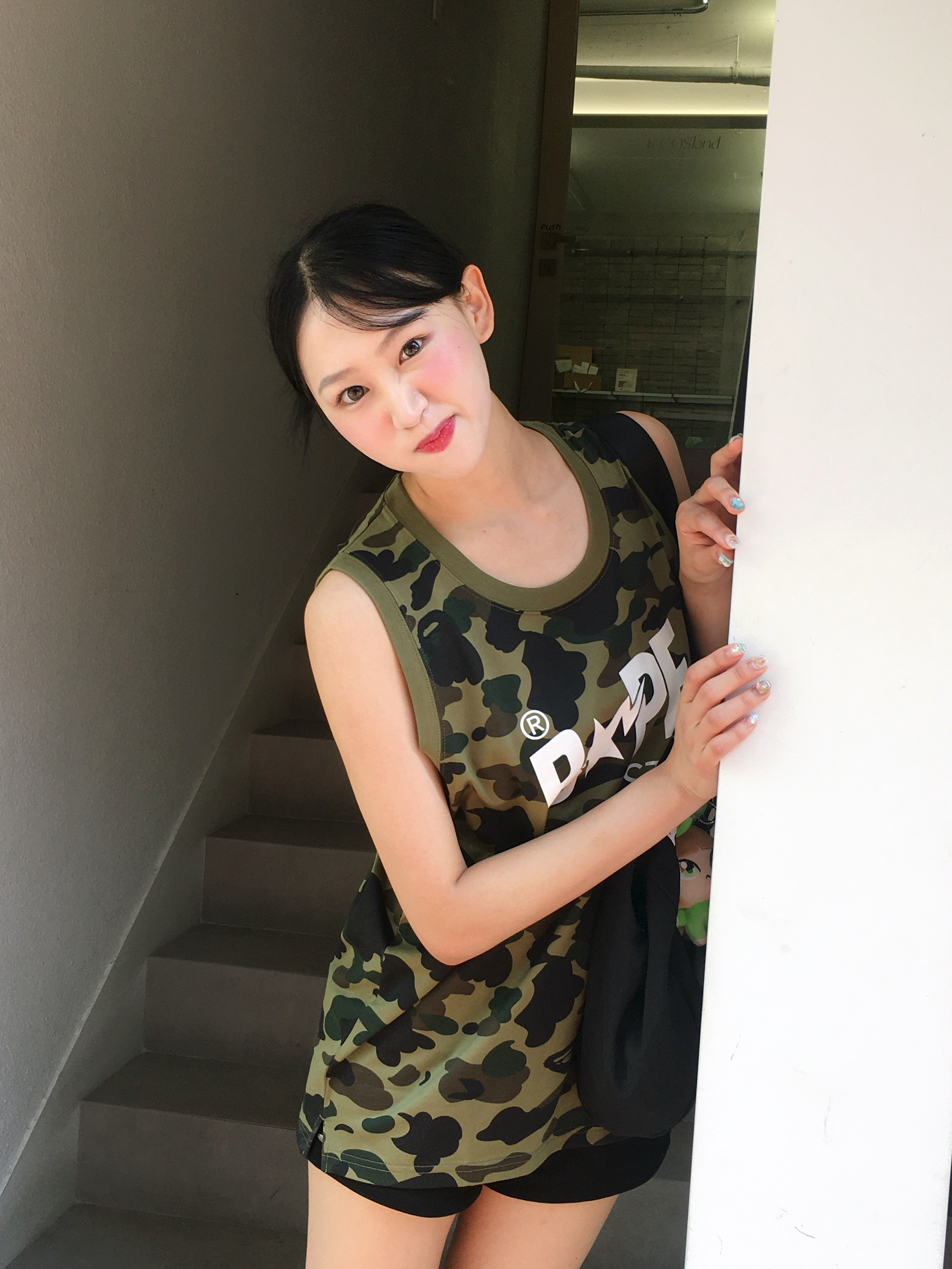 NewJeans x Murakami Plush Keyring Haerin 착용 스타일 - 4