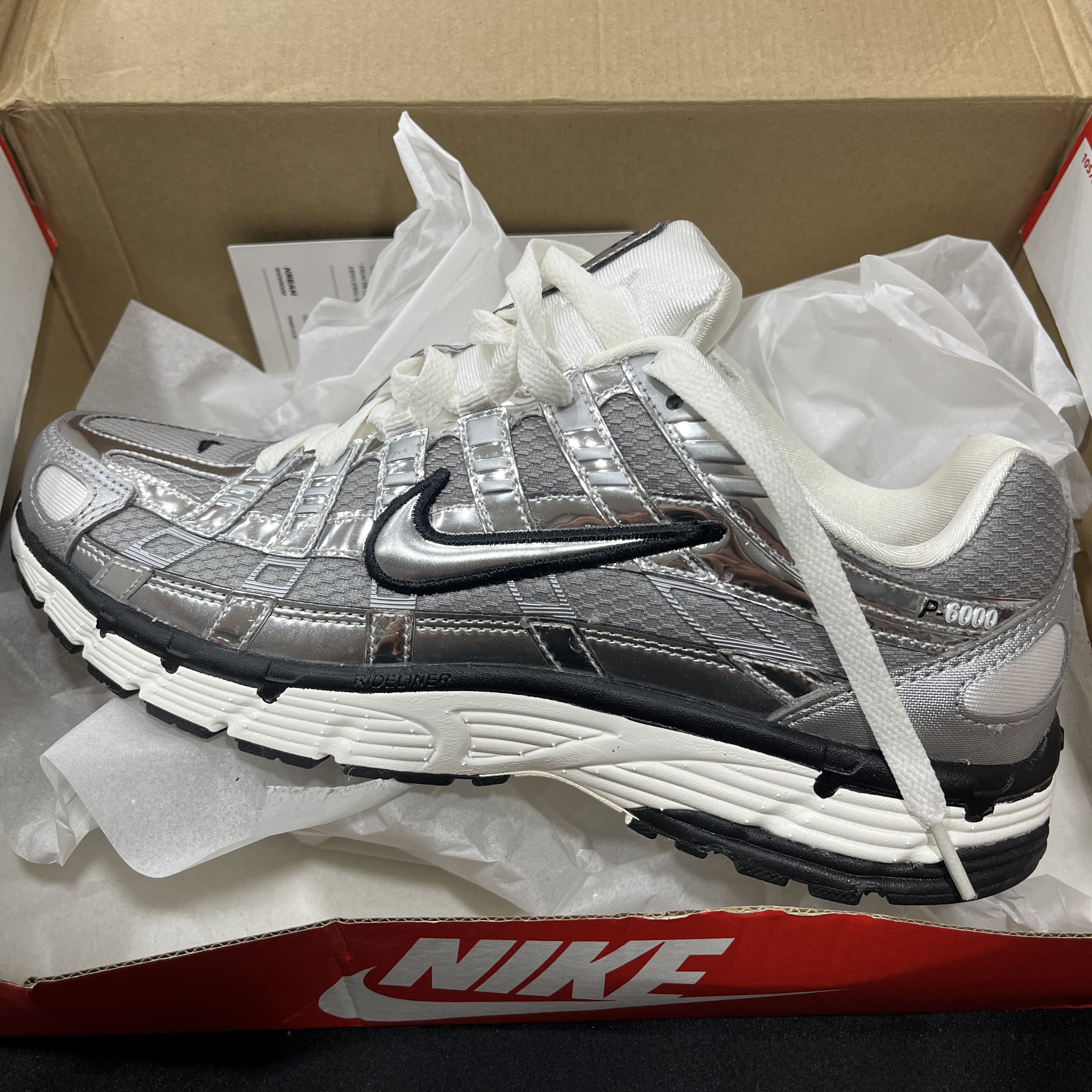 Nike P-6000 Metallic Silver 착용 스타일 - 2