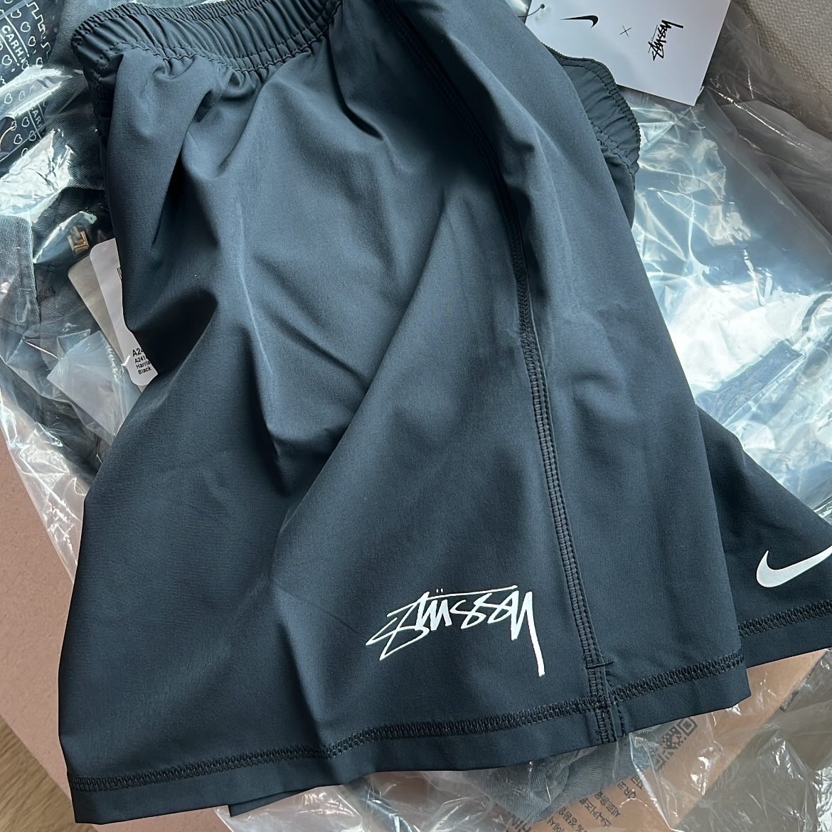 Nike x Stussy Water Short Black (FZ5761-010) 착용 스타일