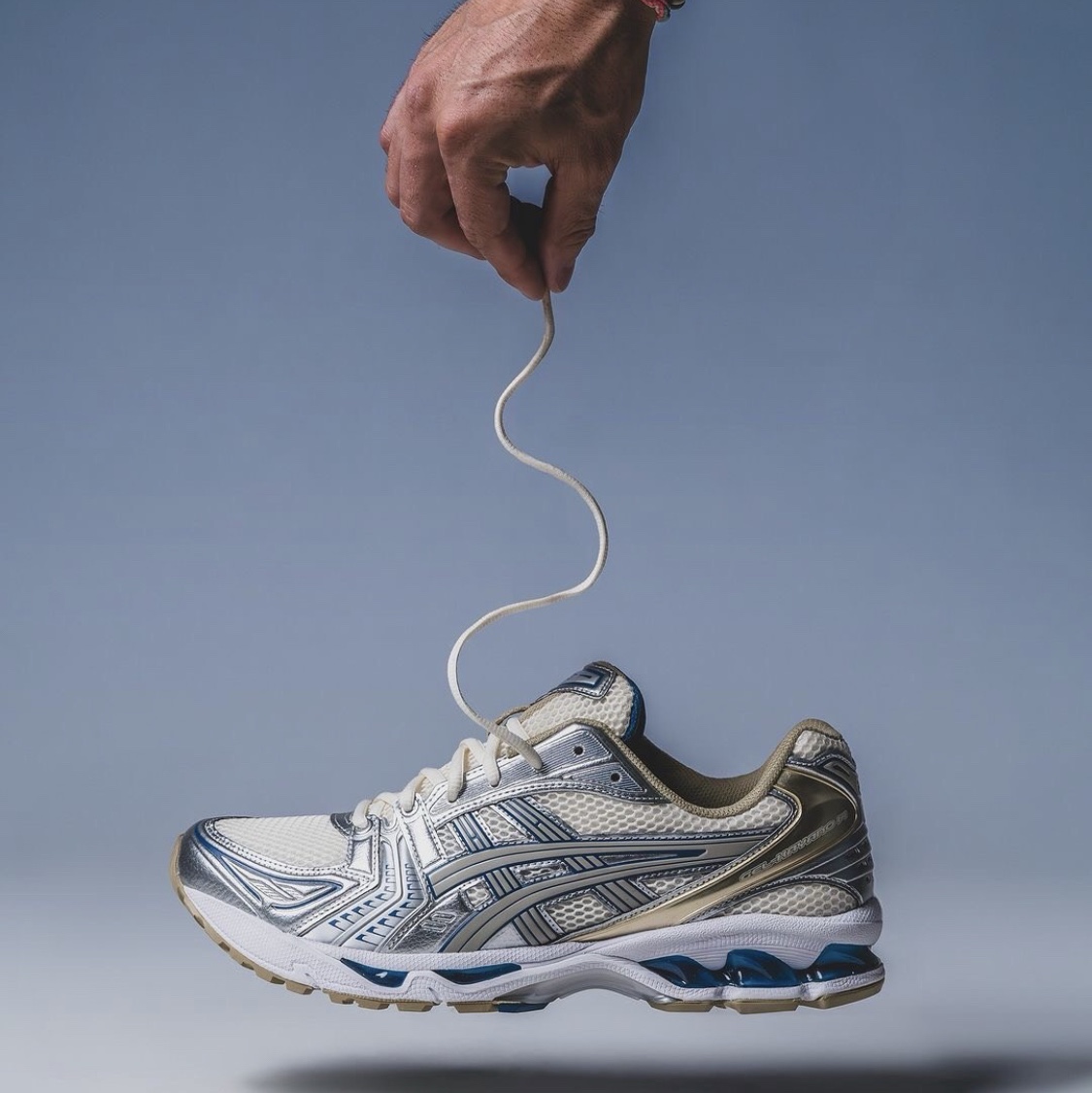 Asics Gel-Kayano 14 Cream Pure Silver 착용 스타일 - 6