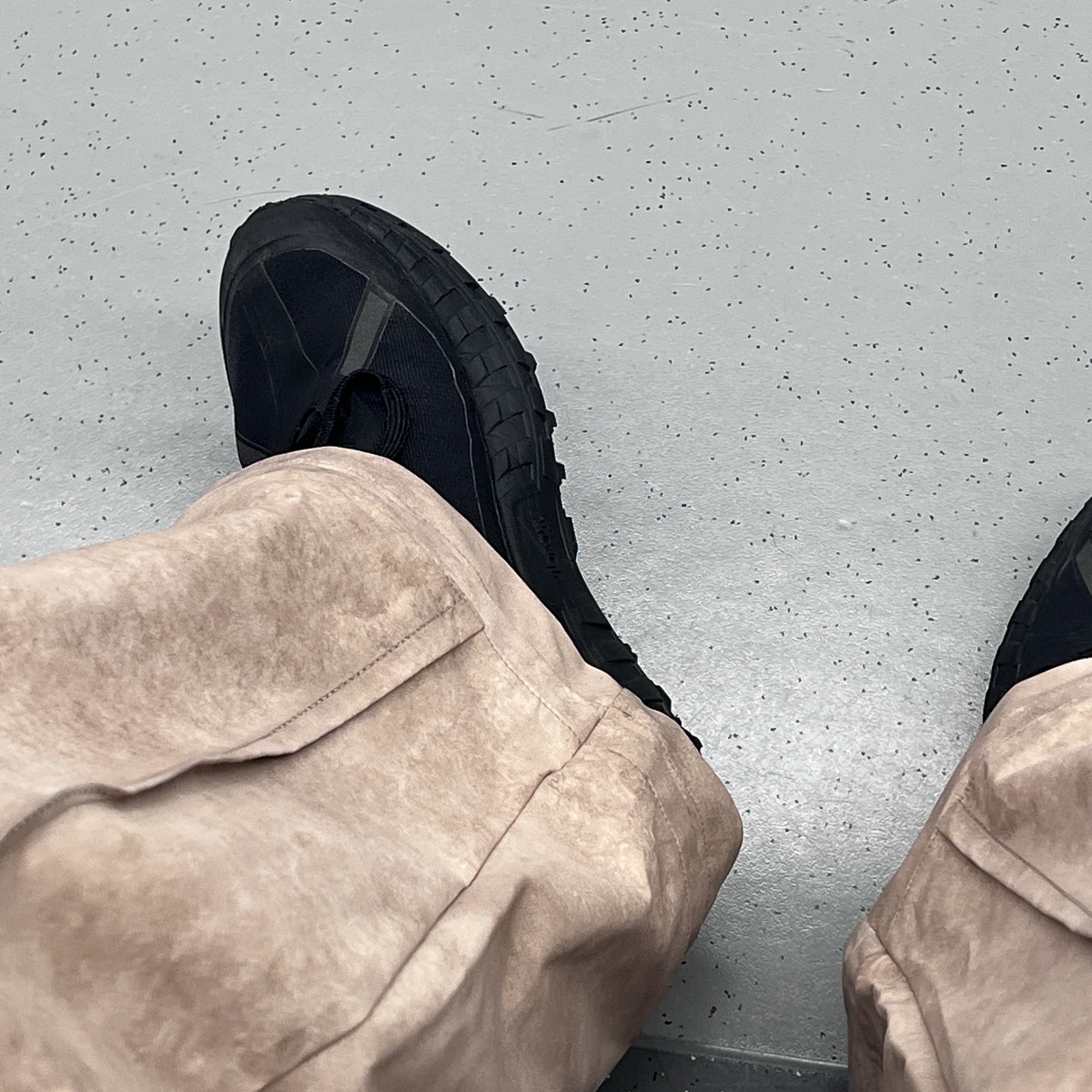 Norda 001/A Stealth Black, Xlim Ep.4 02 Trouser Dark Brown - Ssense Exclusive 착용 스타일