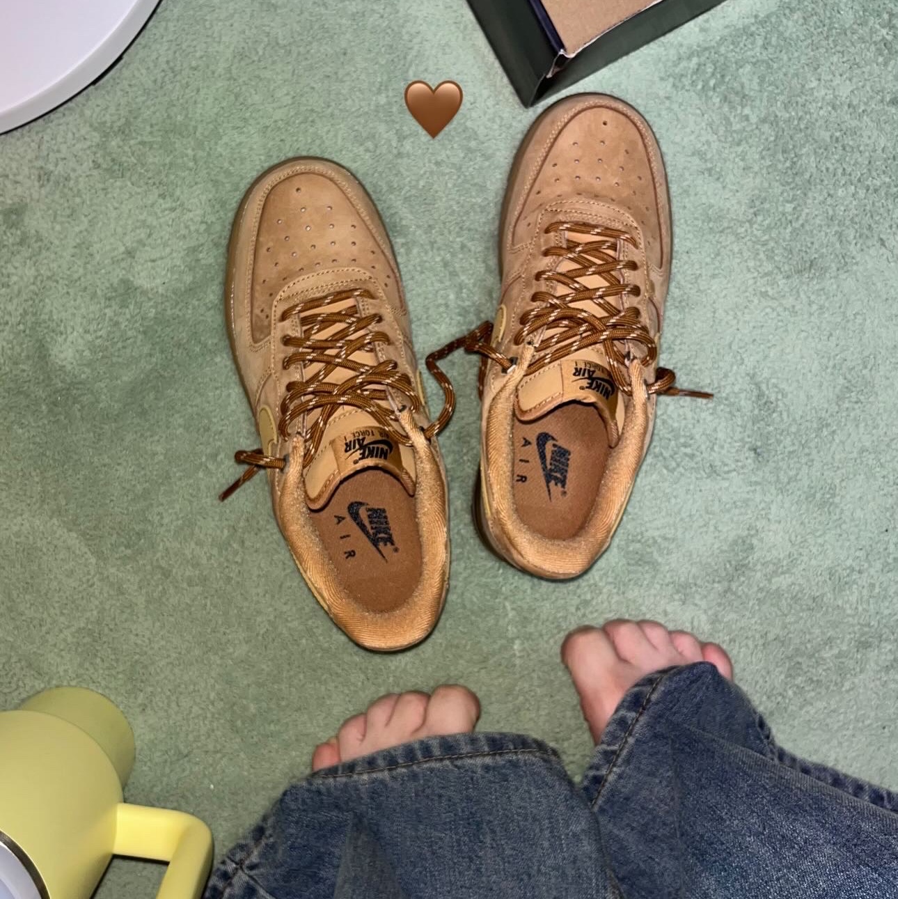 (W) Nike Air Force 1 '07 WB Flax Wheat 착용 스타일