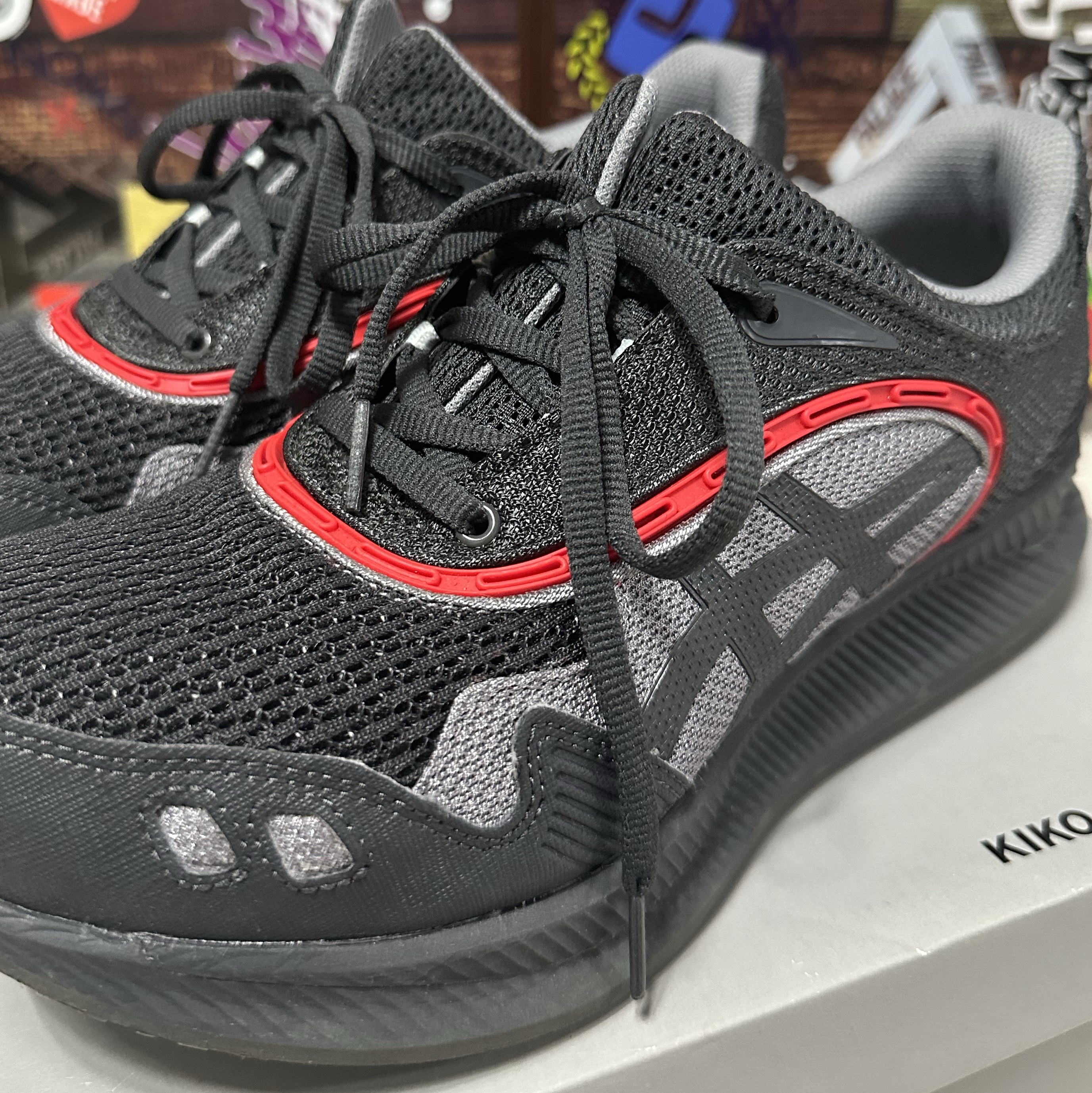 Asics x Kiko Kostadinov Gel-Glidelyte III Graphite Grey 착용 스타일