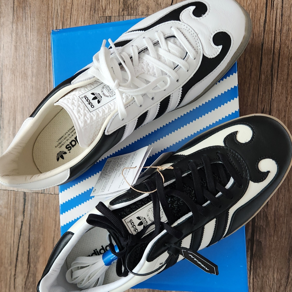 Adidas Gazelle Indoor Gatsin Cloud White Core White, Adidas Gazelle Indoor Gatsin Cloud White Off White 착용 스타일 - 1