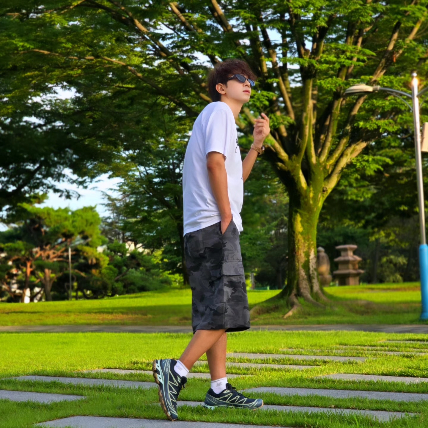 BAPE Ninja College T-Shirt White, Salomon XT-6 GTX Carbon Bering Sea 착용 스타일 - 1