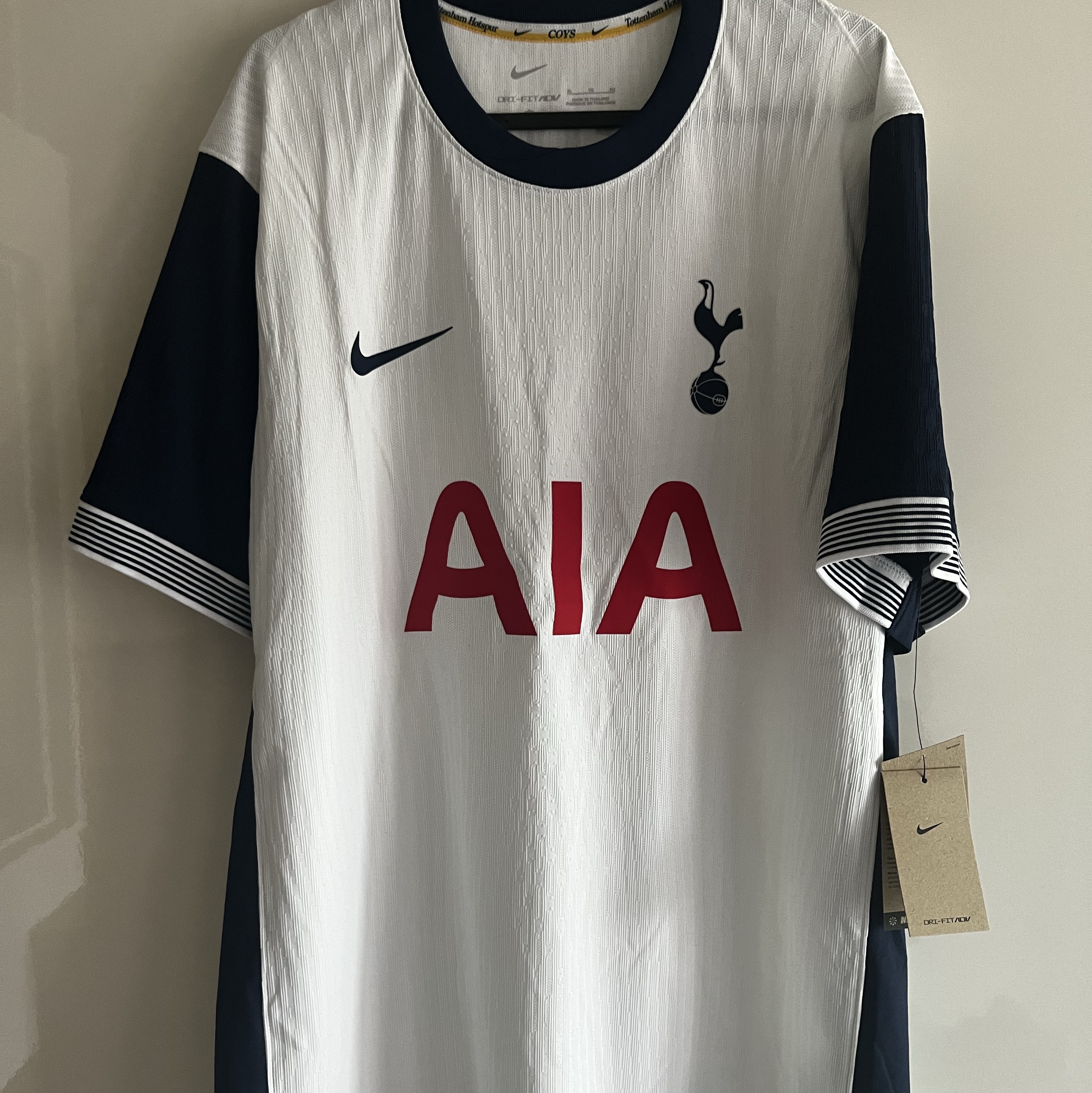 Nike Tottenham Hotspur 2024/25 Dri-Fit Stadium Home Jersey White (Non Marking Ver.) 착용 스타일 - 2