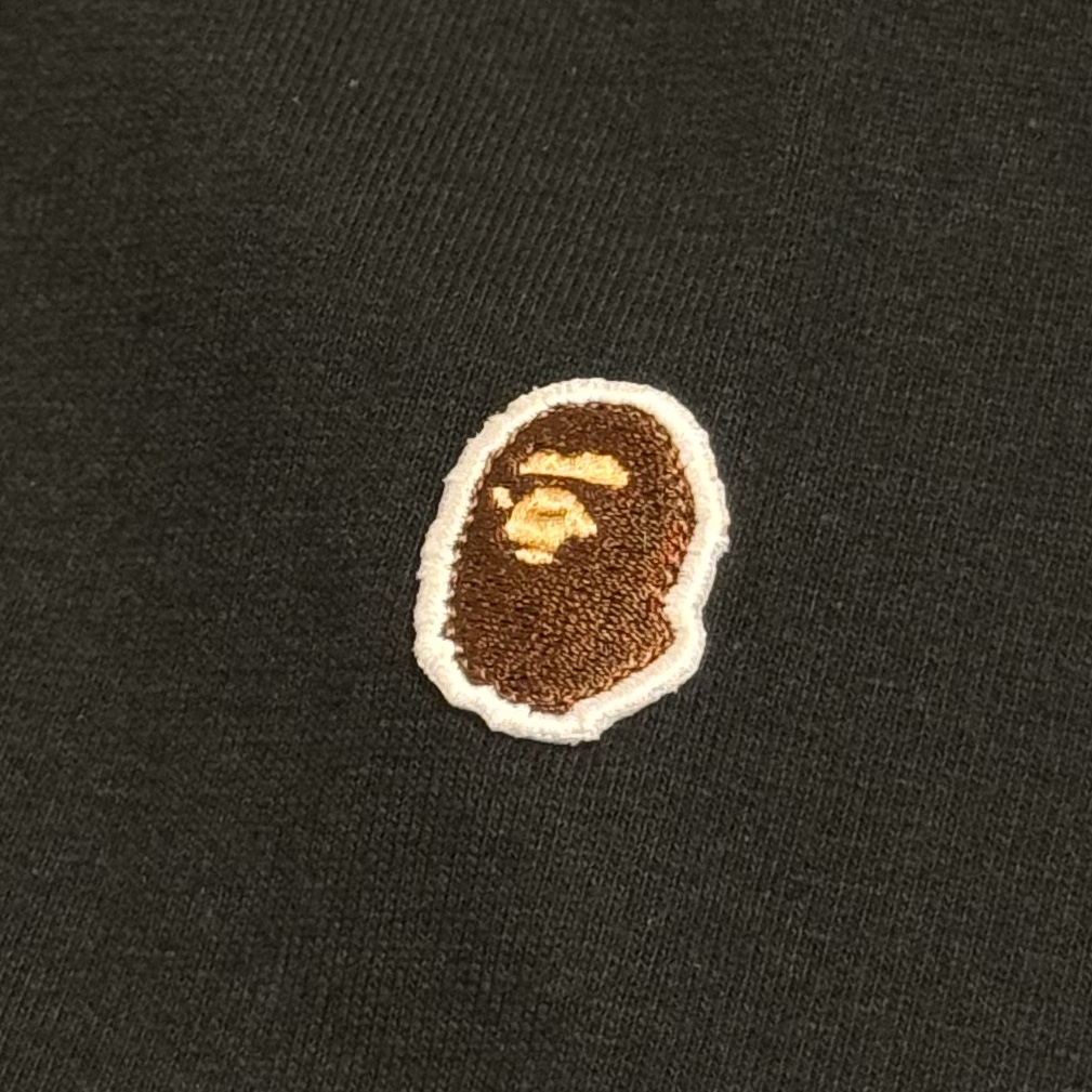 BAPE Ape Head One Point T-Shirt Black 착용 스타일 - 1