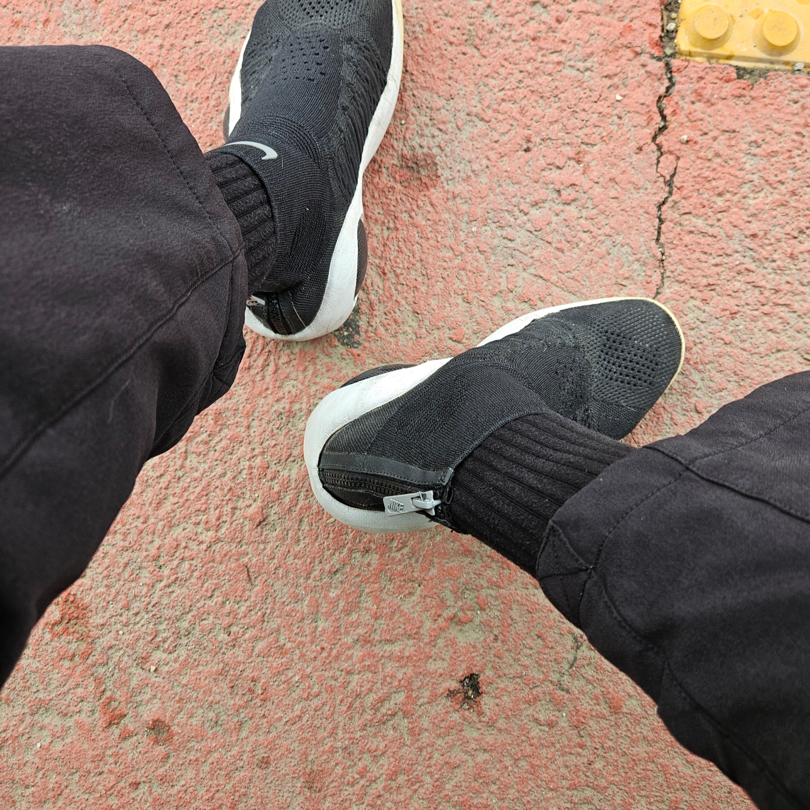 Nike Air Flight Bonafide Black White 착용 스타일 - 3