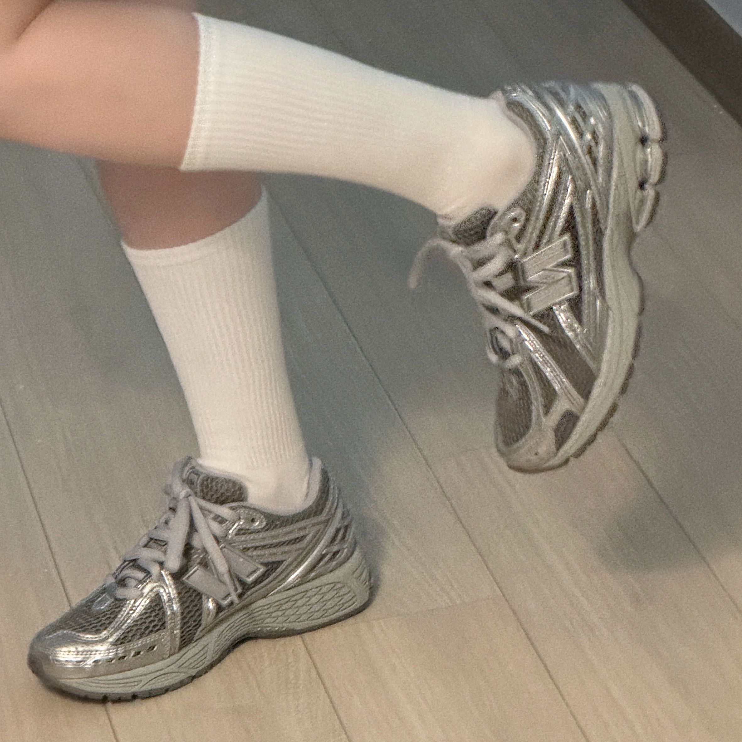 New Balance 1906R Harbor Grey Silver Metalic 착용 스타일