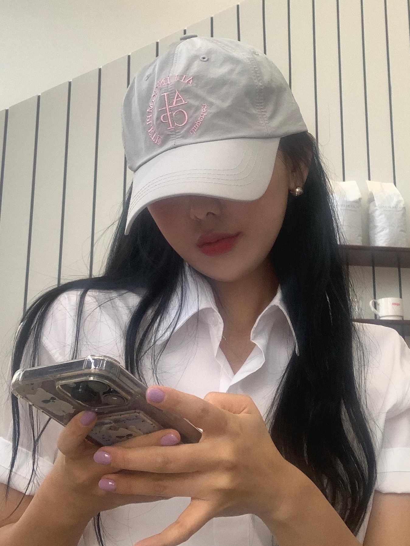 Allincomplete Round Logo Ball Cap Light Blue Denim, Allincomplete Round Logo Ball Cap Gray 착용 스타일 - 4
