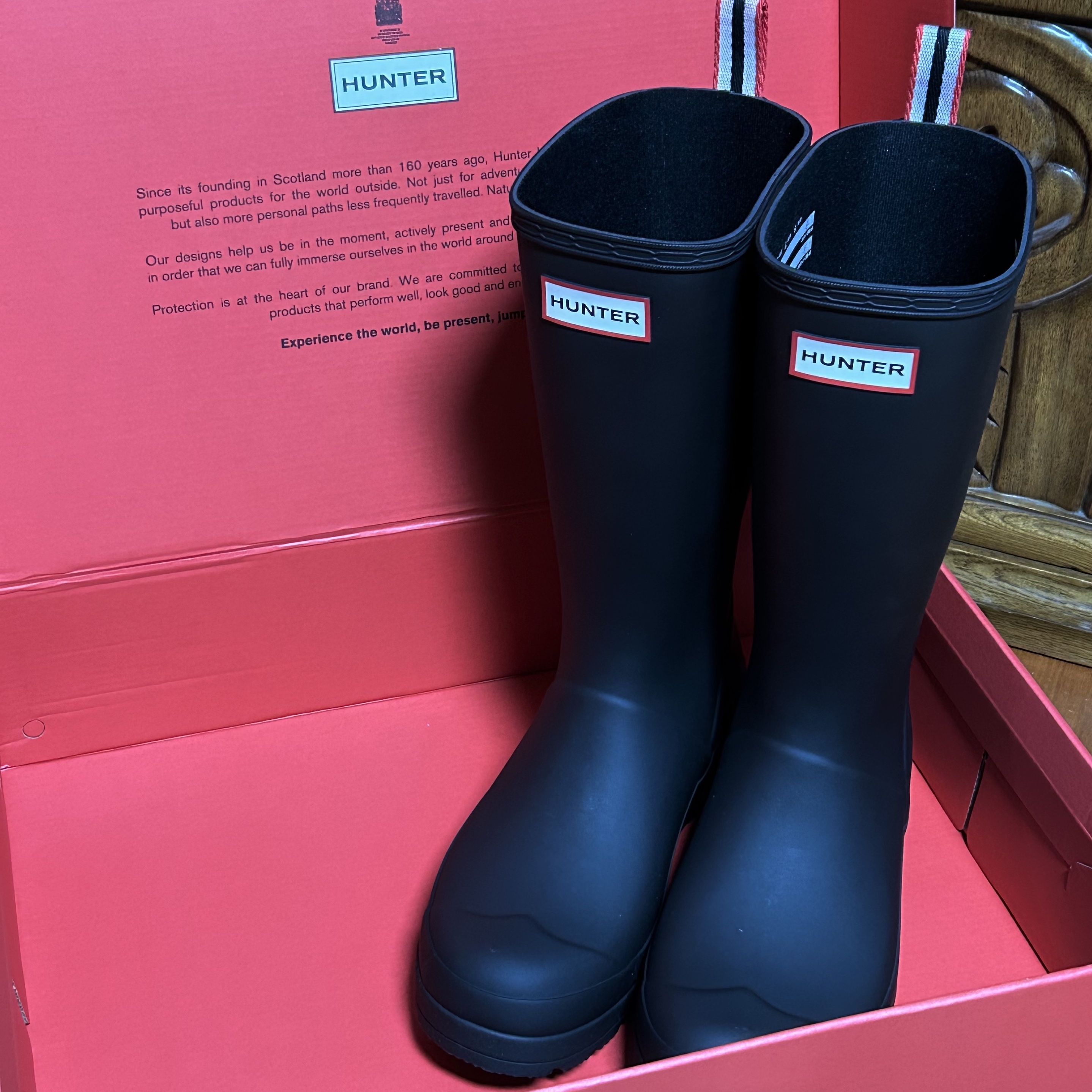 (W) Hunter Play Tall Wellington Rain Boots Black 착용 스타일