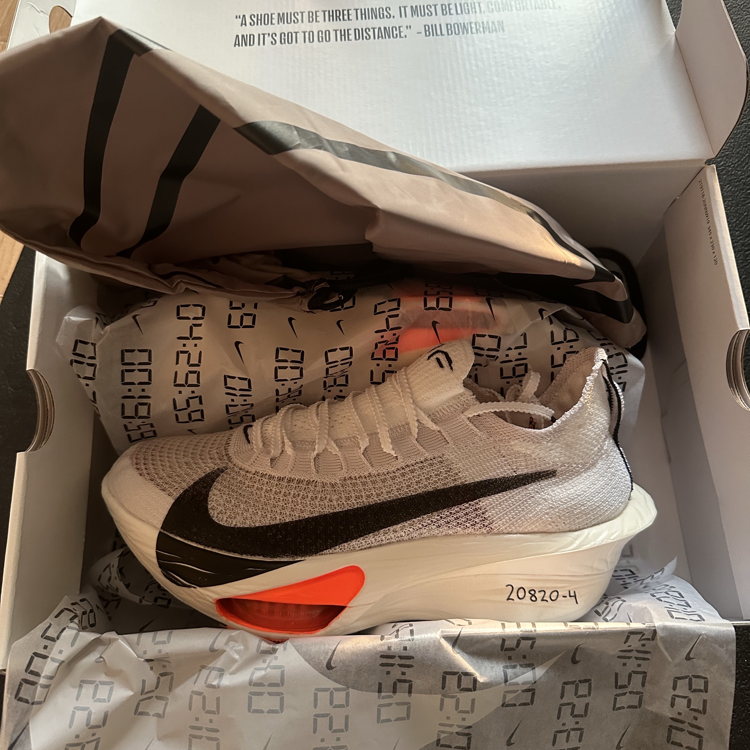 Nike Air Zoom Alphafly Next% 3 Proto White Total Orange 착용 스타일 - 1