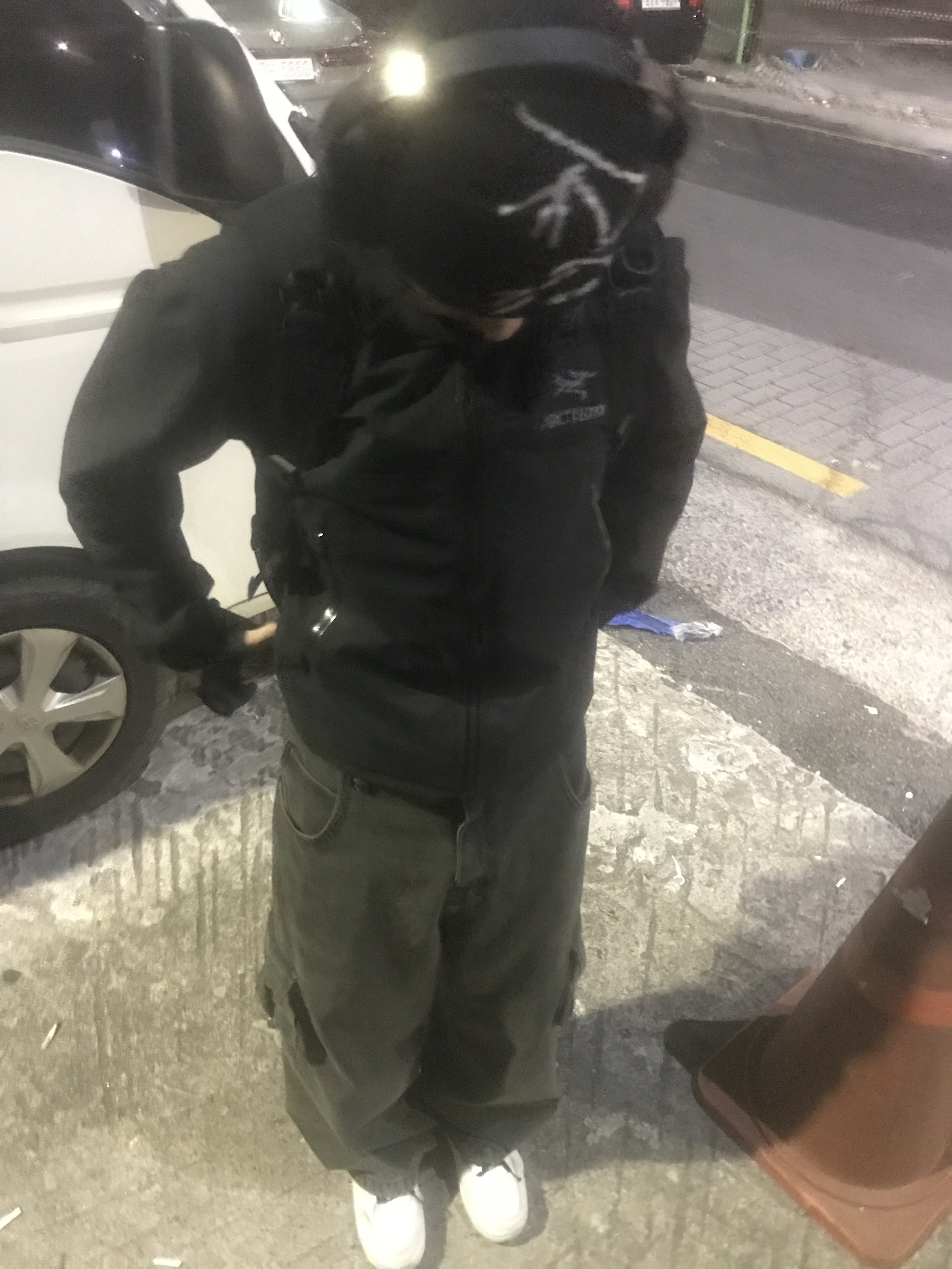 Arc'teryx Bird Head Toque Orca 착용 스타일