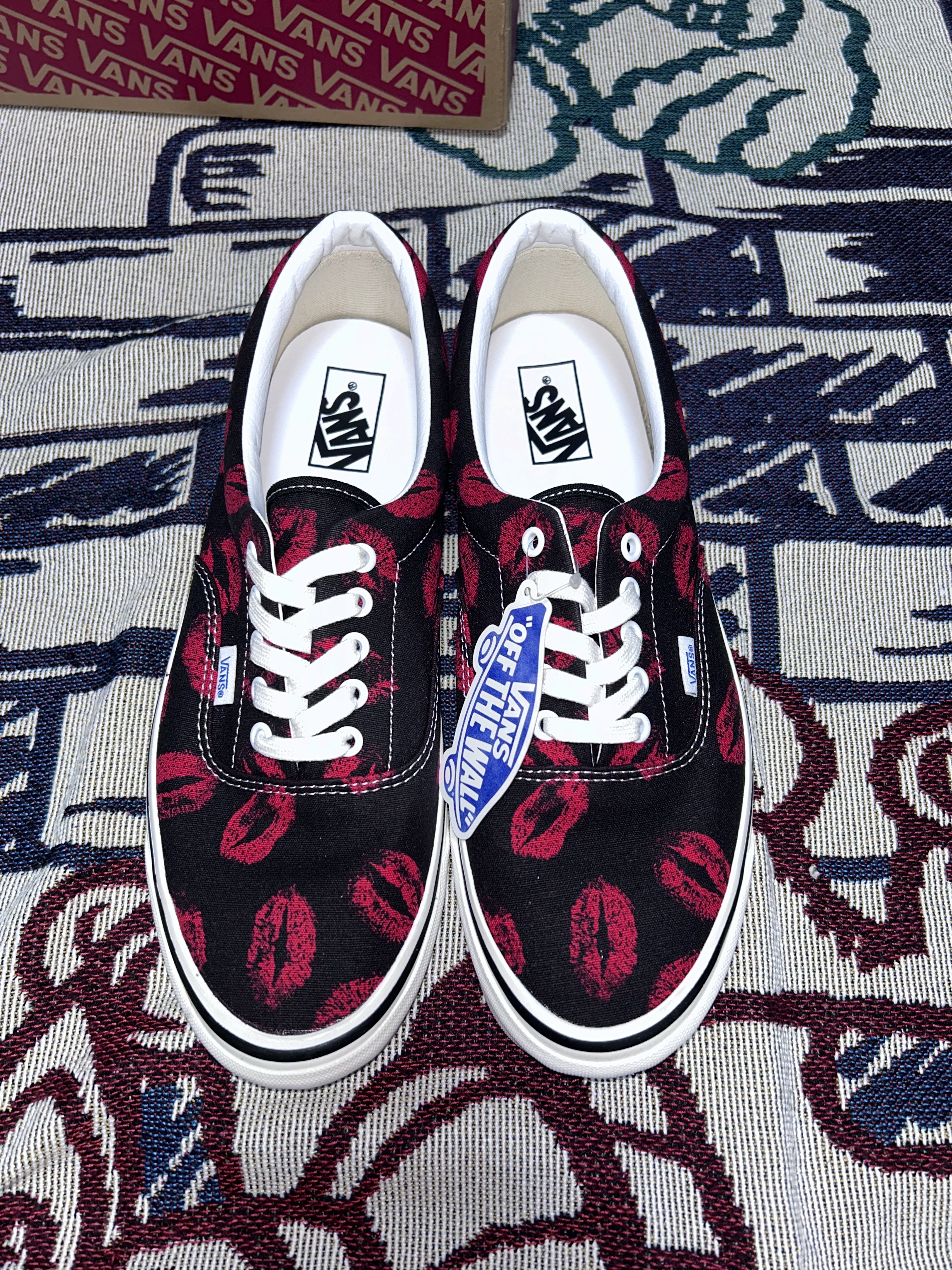 Vans Era 95 DX Anaheim Factory Black Hotlips 착용 스타일 - 2