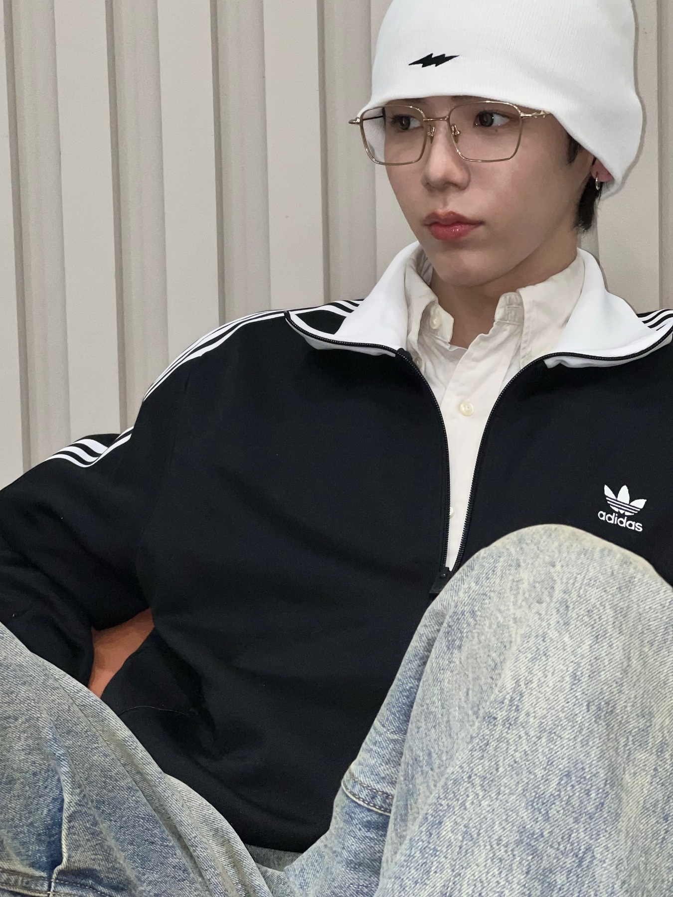 Adidas Adicolor Classics Beckenbauer Track Jacket Black - KR Sizing, Adidas Samba OG Black White Gum 착용 스타일 - 3