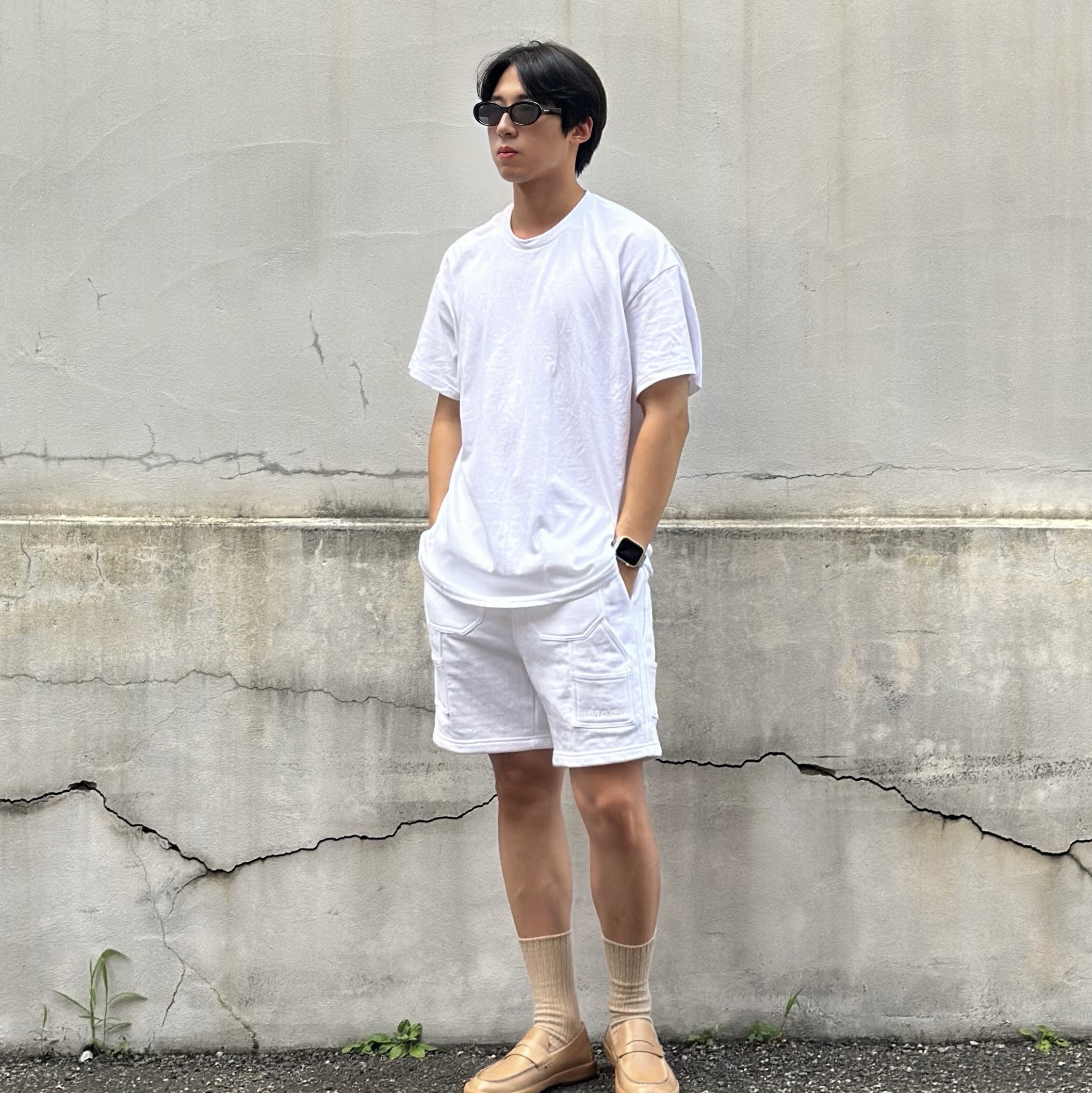 Gildan Light Cotton T-Shirt White Black (2Pack) 착용 스타일 - 1
