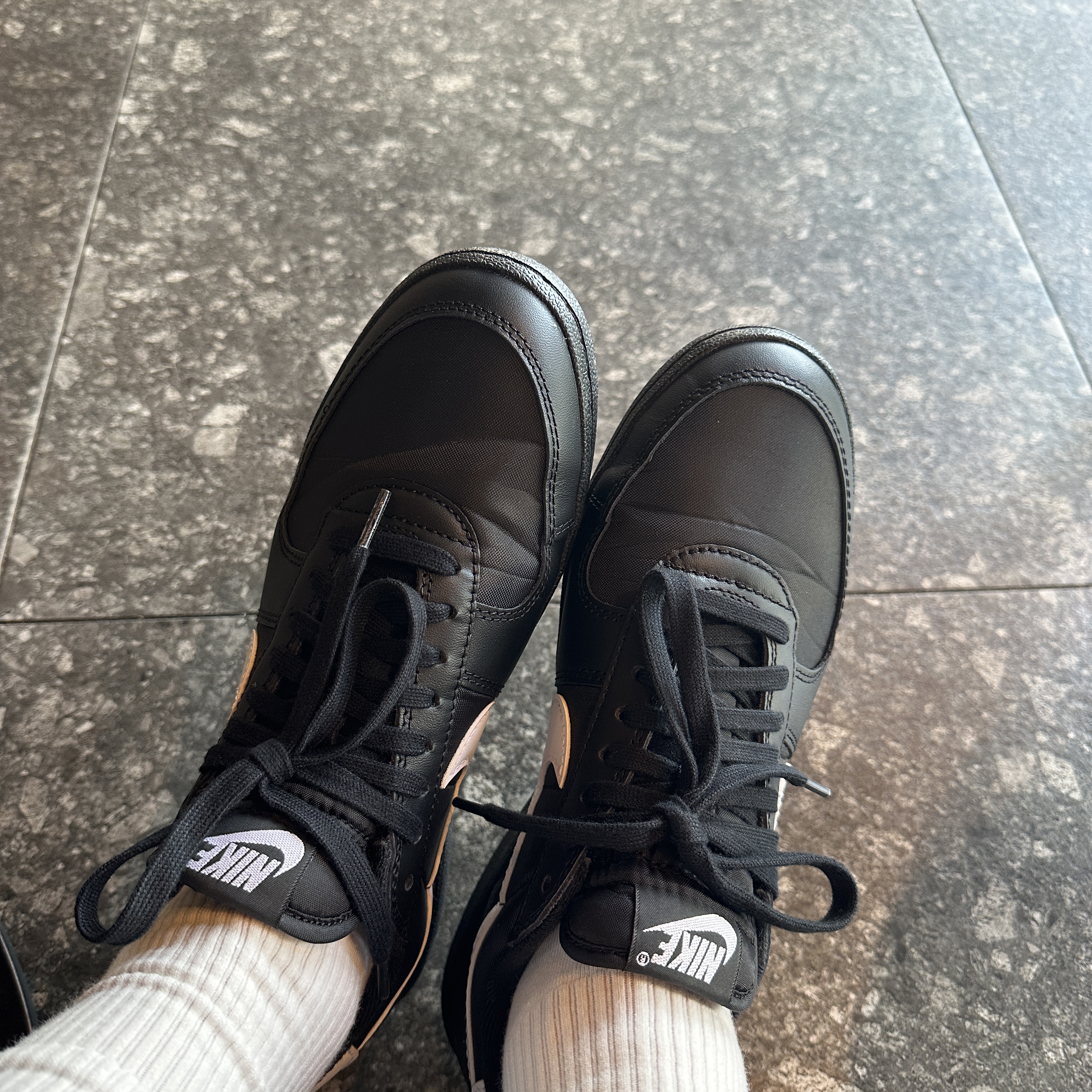 Nike Field General 82 SP Black and White 착용 스타일