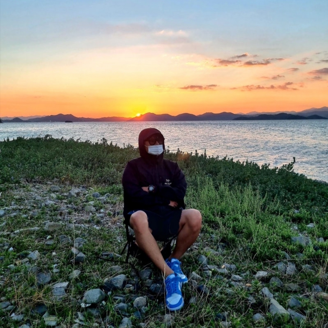 Arc'teryx Squamish Jacket Black, Nike Dunk Low Retro White Polar Blue 착용 스타일