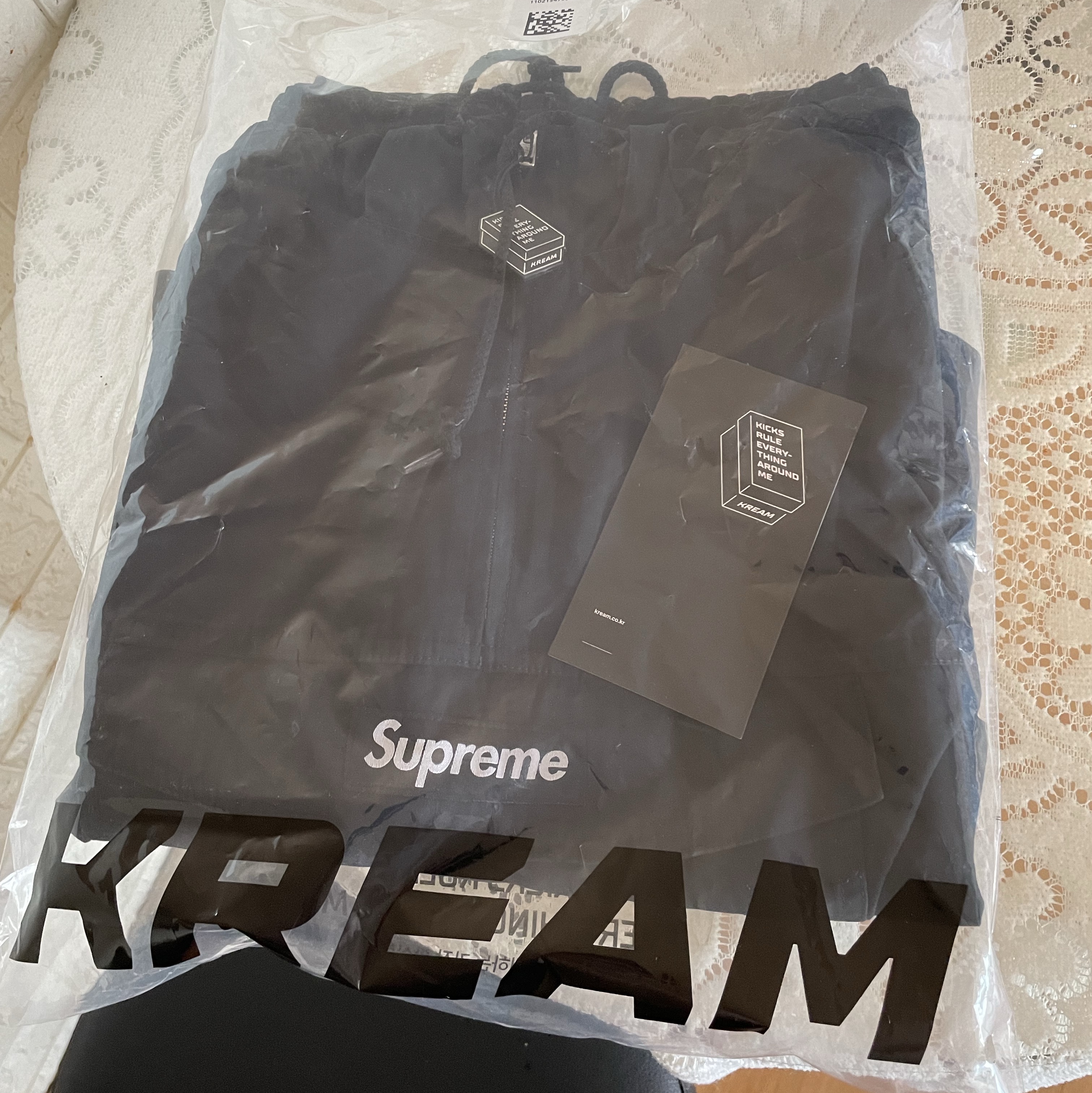 Supreme Cotton Utility Anorak Black - 24SS 착용 스타일
