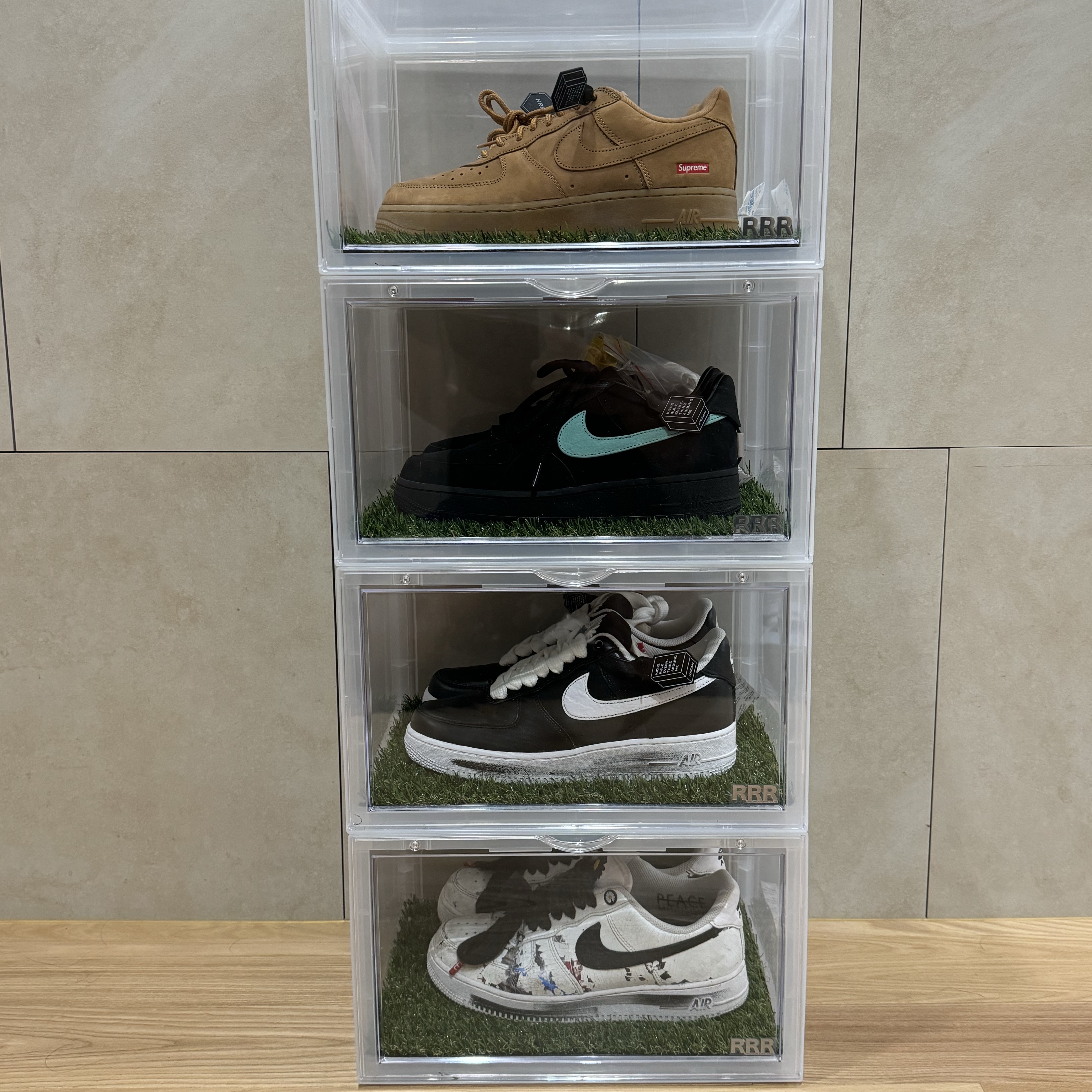 Nike x Supreme Air Force 1 Low Flax, Nike x Tiffany & Co. Air Force 1 Low SP 1837 착용 스타일