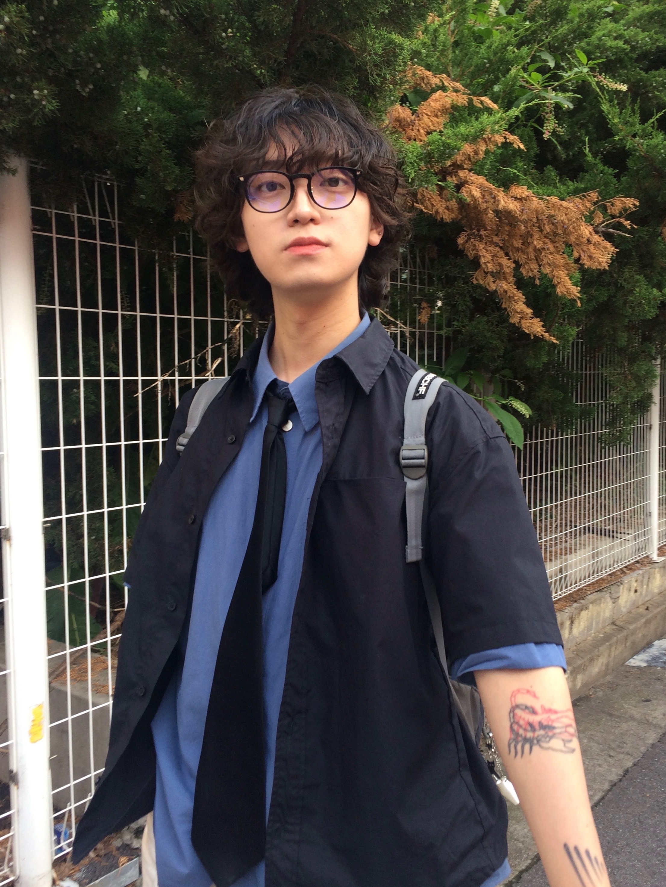 Mischief Rhombus Light Weight Backpack Black - The Hyundai Seoul Exclusive 착용 스타일 - 1