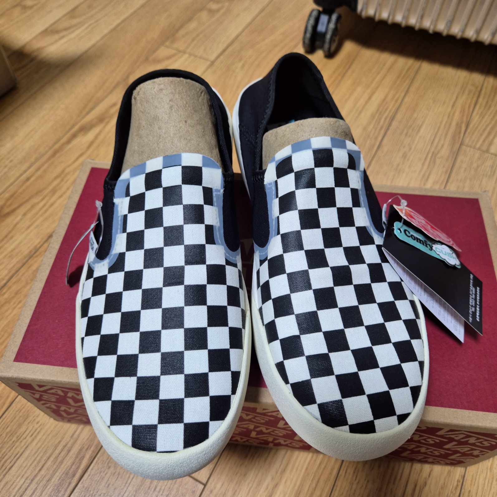 Vans Checkerboard Comfycush One Black 착용 스타일