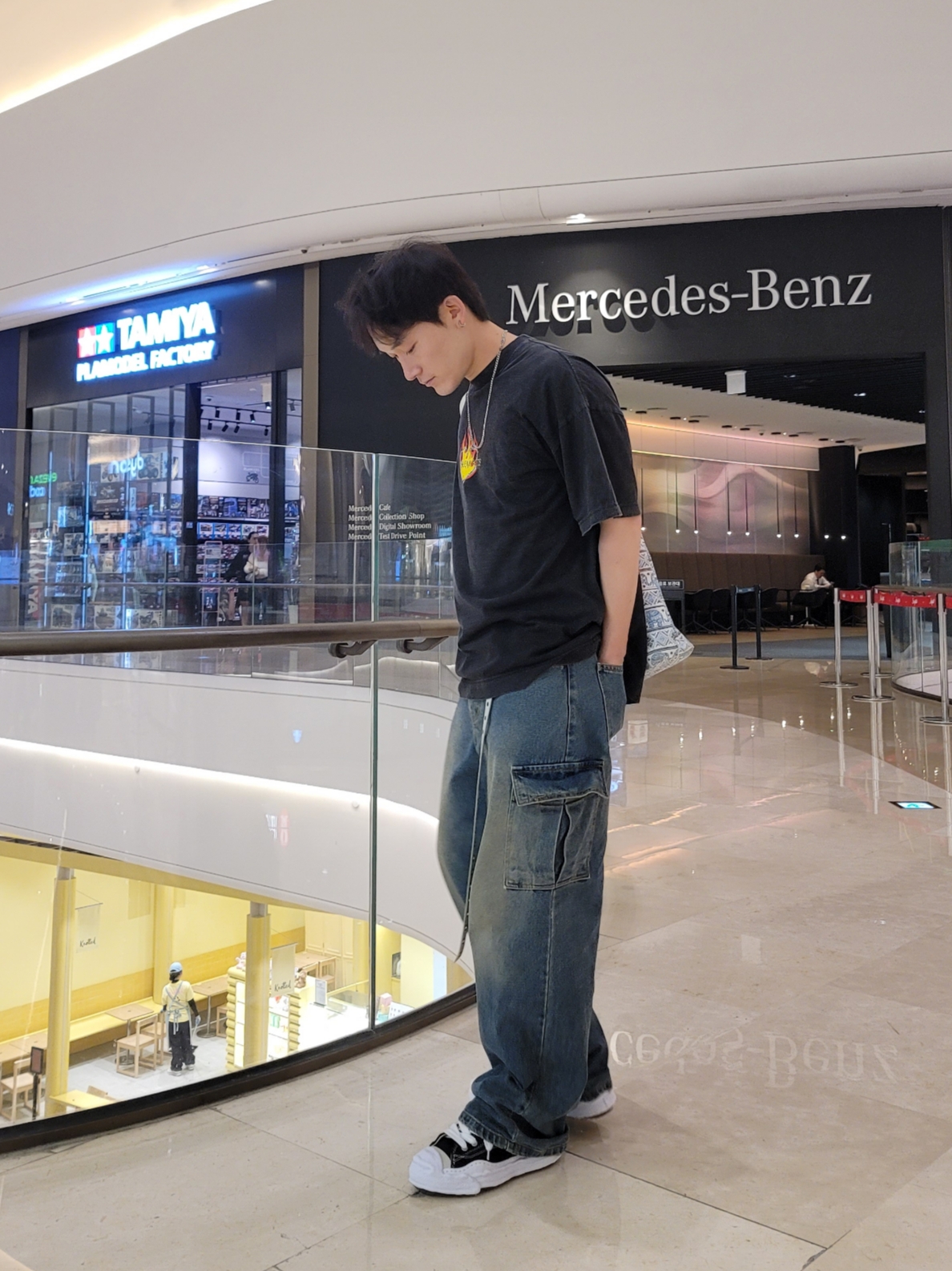 Maison Mihara Yasuhiro Hank OG Sole Canvas Low-top Sneakers Black 착용 스타일 - 2