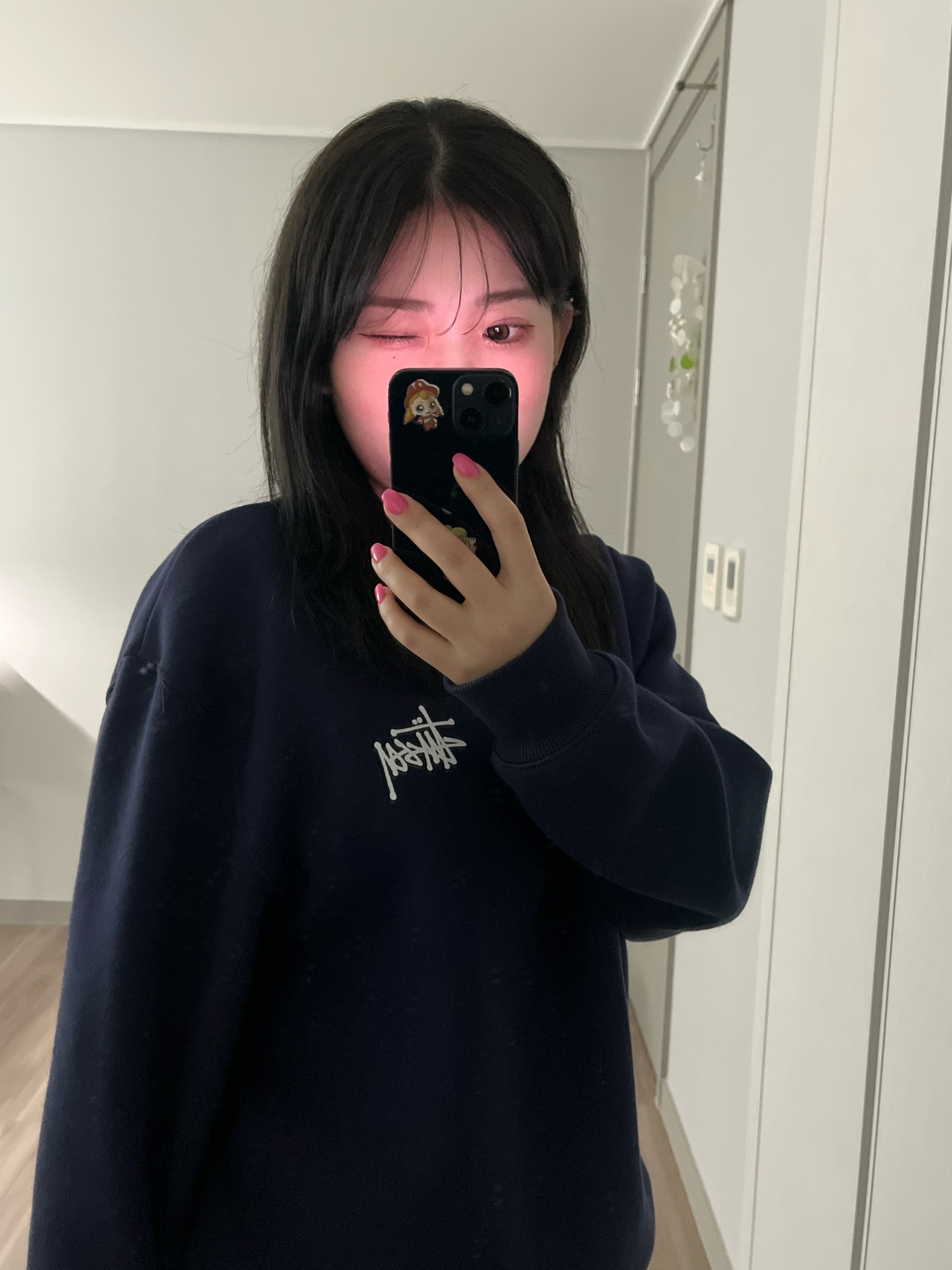 Stussy Basic Stussy Crew Navy 2023, Stussy Basic Stussy Crew Navy 2024, 2025 착용 스타일 - 1